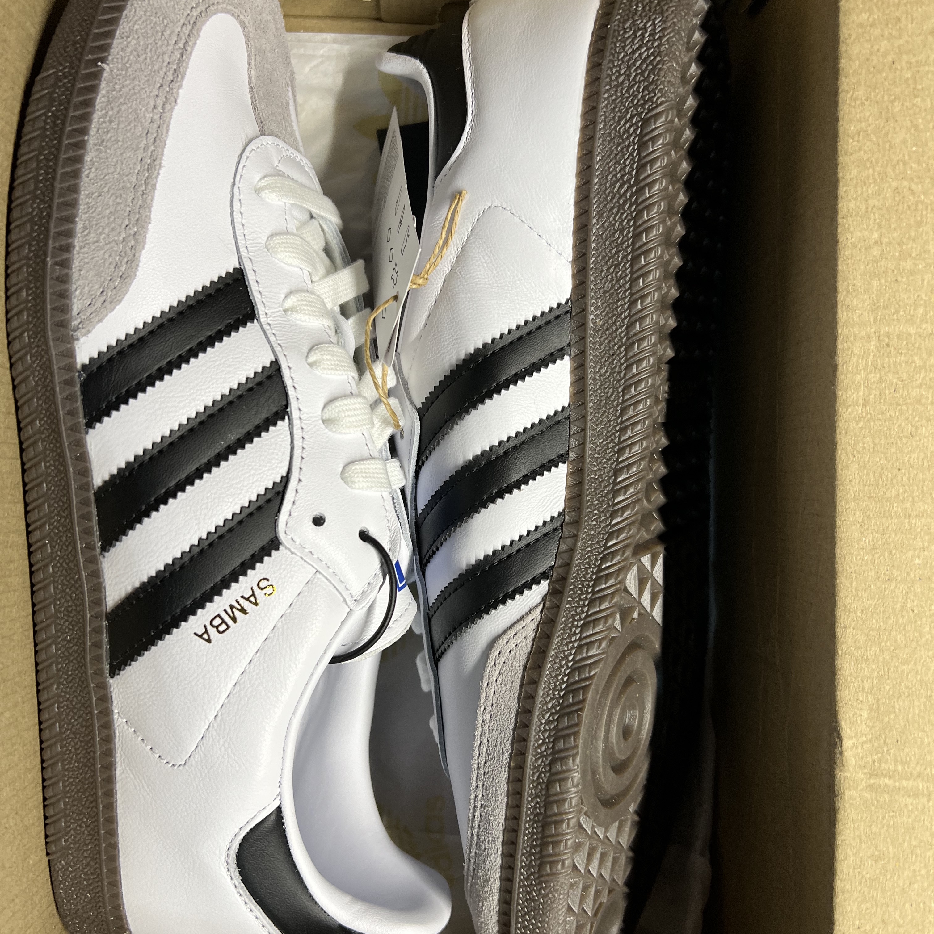 Adidas Samba OG Cloud White 착용 스타일 - 1