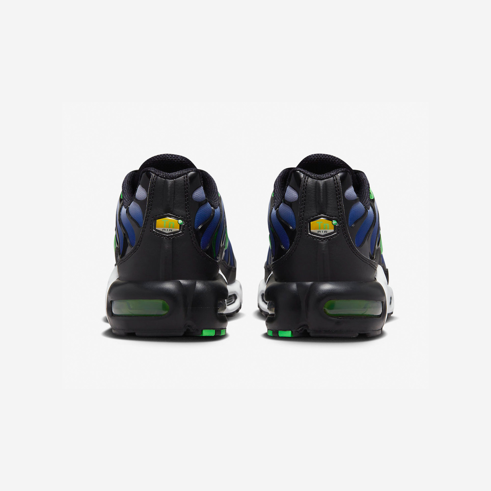 Nike Air Max Plus Black Deep Royal 착용 스타일 - 5