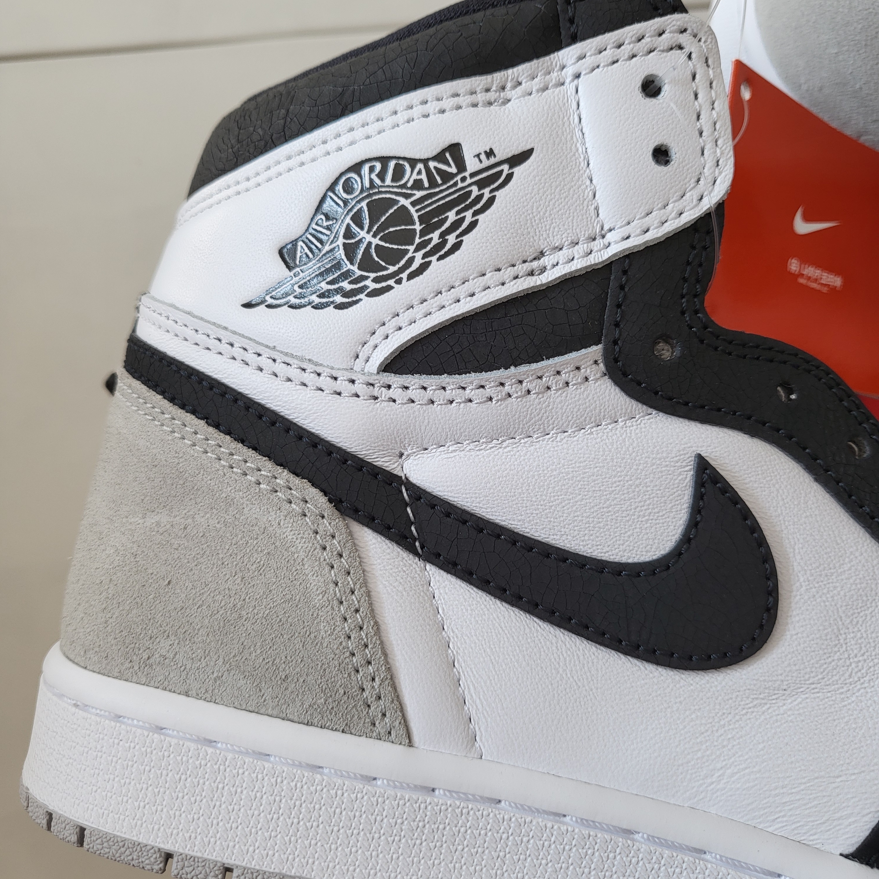 Jordan 1 Retro High OG Bleached Coral 착용 스타일