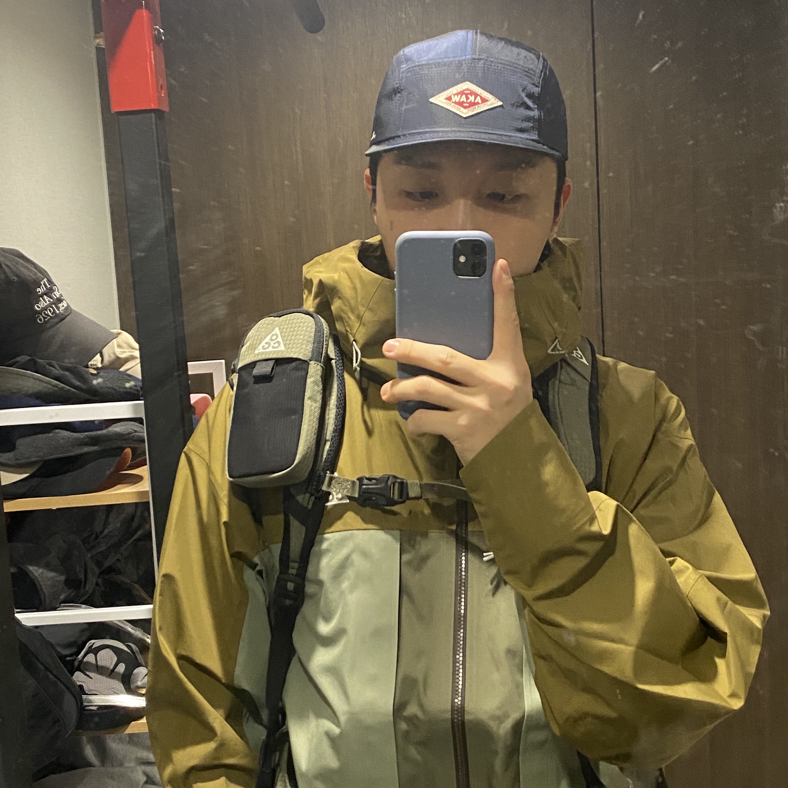 Nike ACG 36 Backpack Medium Olive, Nike ACG Gore-Tex Misery Ridge Jacket Hazel Light Army - US/EU 착용 스타일