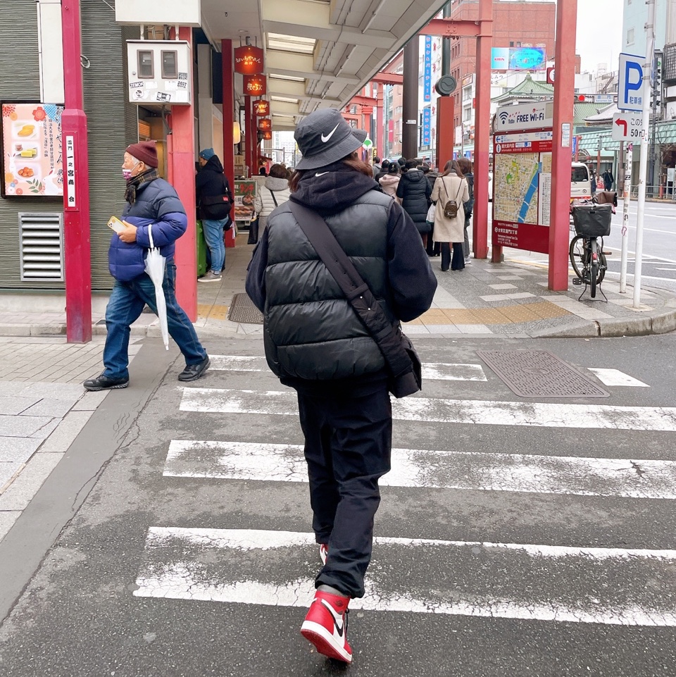 Nike x Stussy Bucket Hat Black, Supreme x Nike Arc Corduroy Hooded Jacket Black - 22SS 착용 스타일 - 2