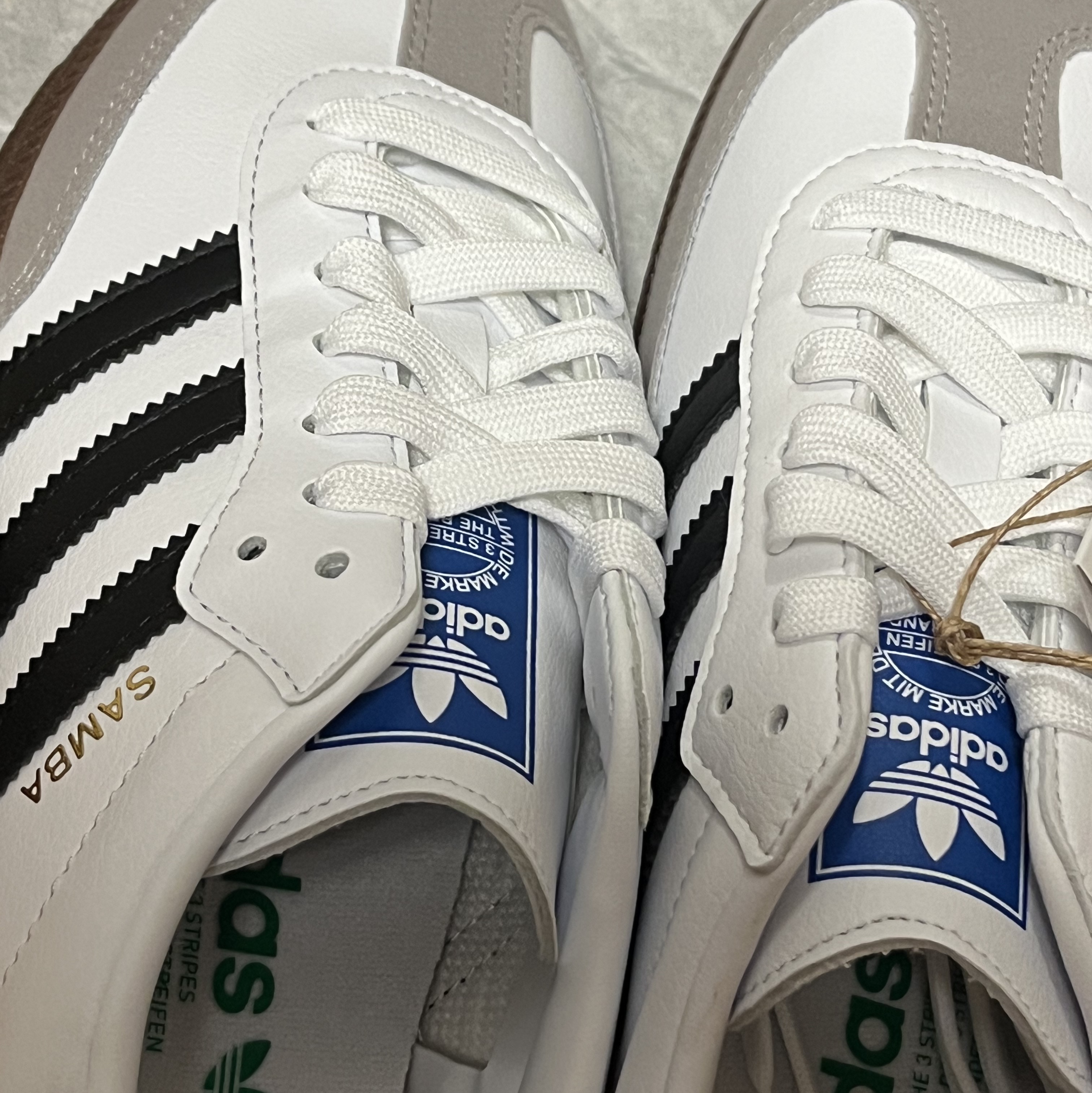 Adidas Samba Vegan White Black 착용 스타일 - 1