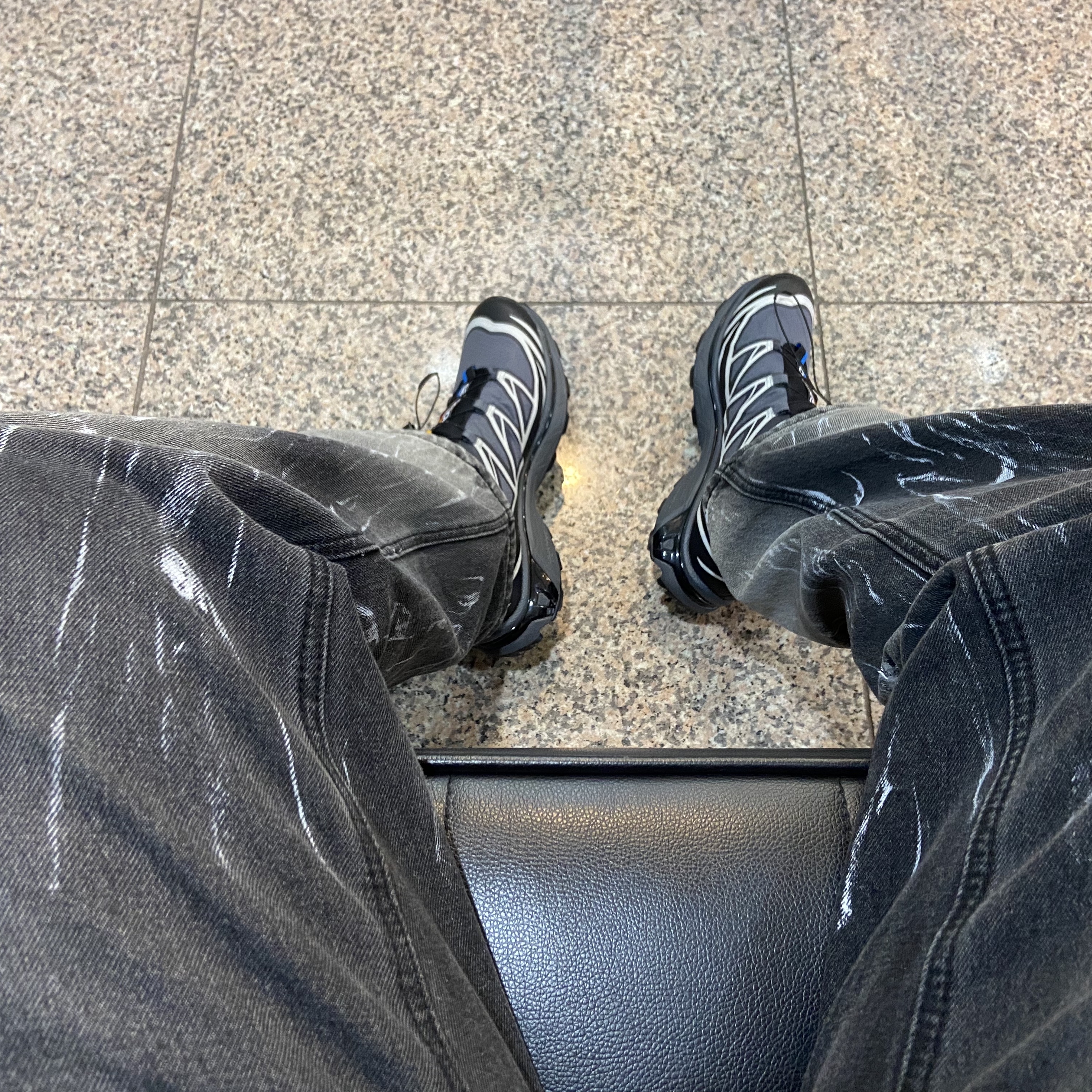 Salomon XT-6 Gore-Tex Black Ebony 착용 스타일 - 1