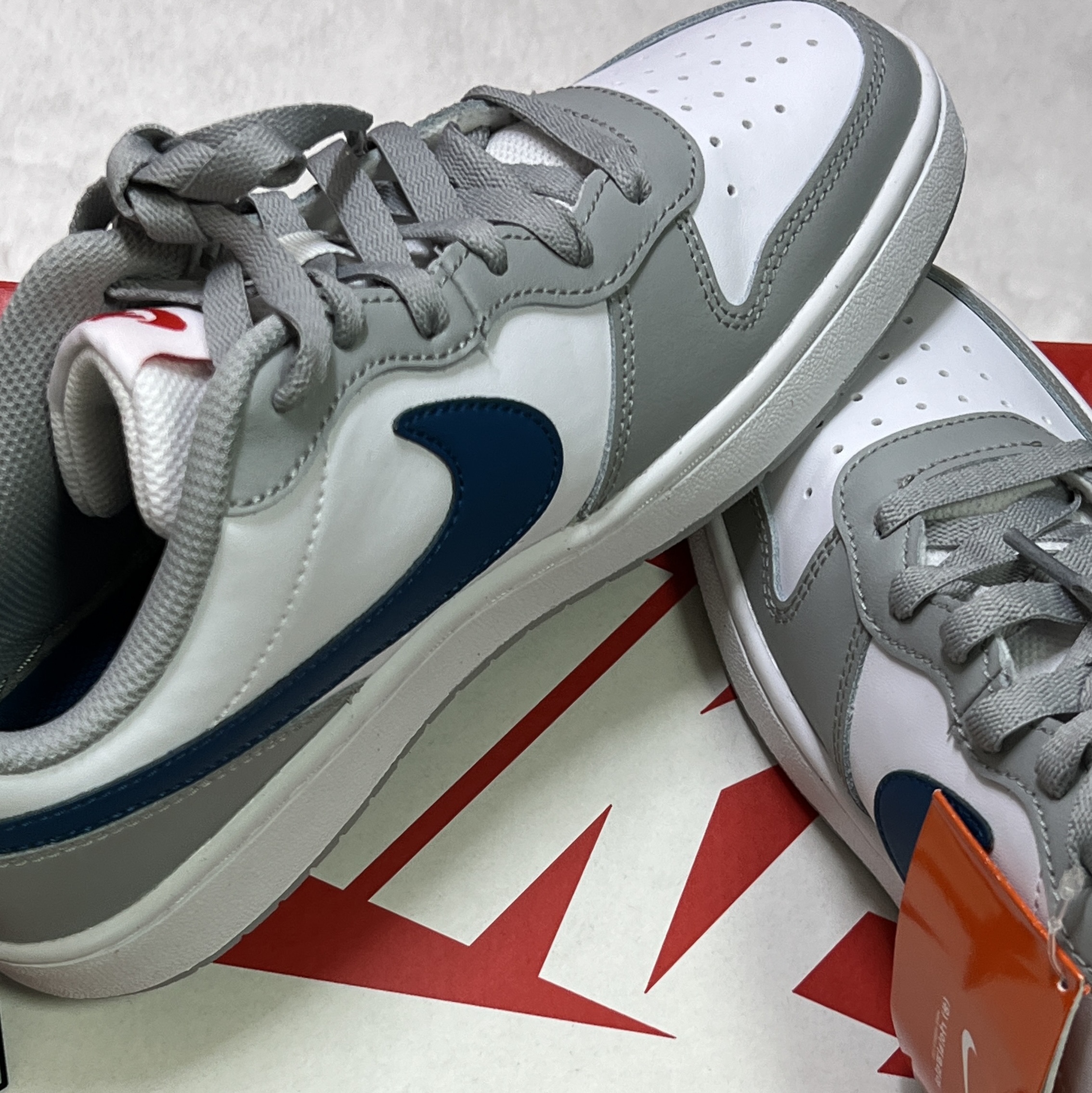 (GS) Nike Court Borough Low 2 Light Smoke Grey 착용 스타일 - 2