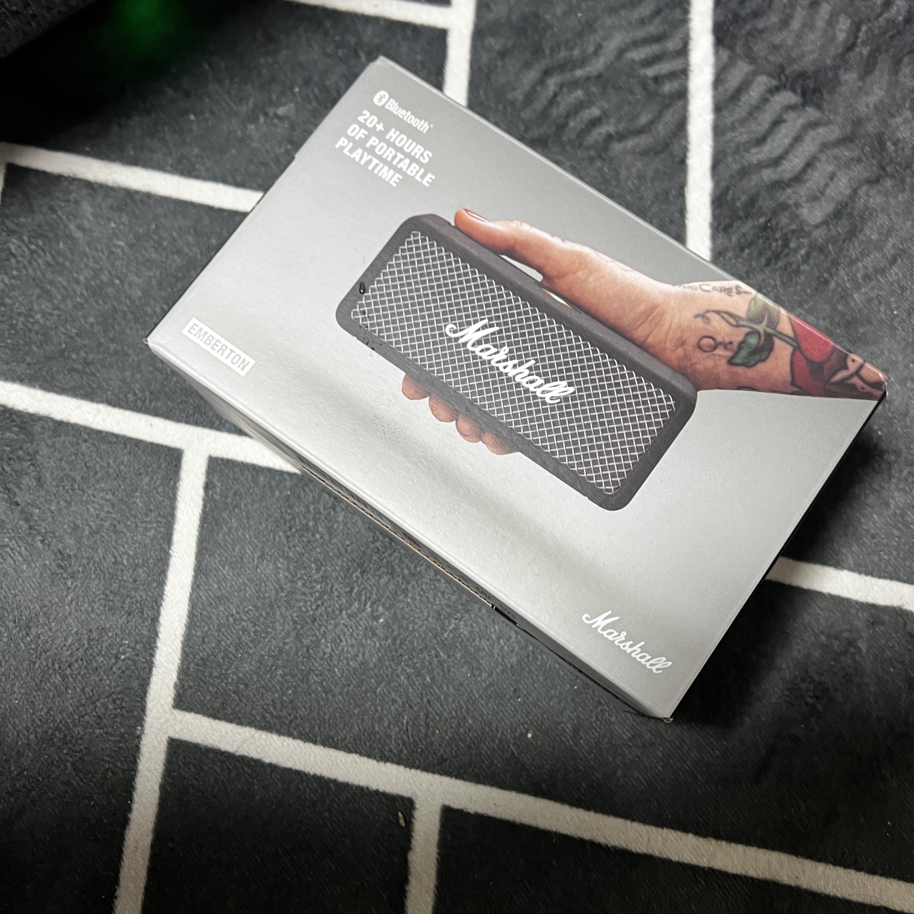Marshall Emberton Black (Korean Ver.) 착용 스타일 - 2
