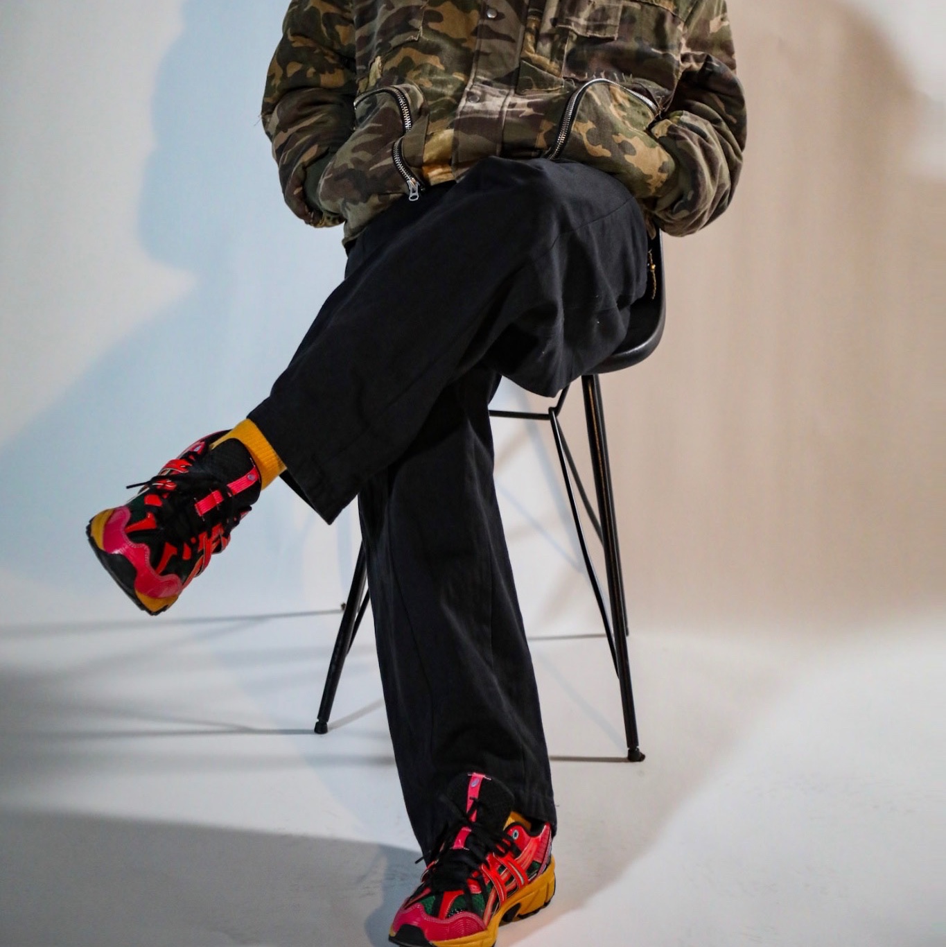 Asics x Andersson Bell Gel-Sonoma 15-50 Bright Rose Evergreen 착용 스타일 - 3