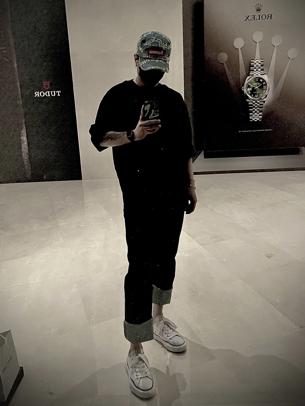 Maison Mihara Yasuhiro Peterson OG Sole Canvas Low Sneakers White, Supreme Frayed Logos Denim Camp Cap Blue - 21SS 착용 스타일