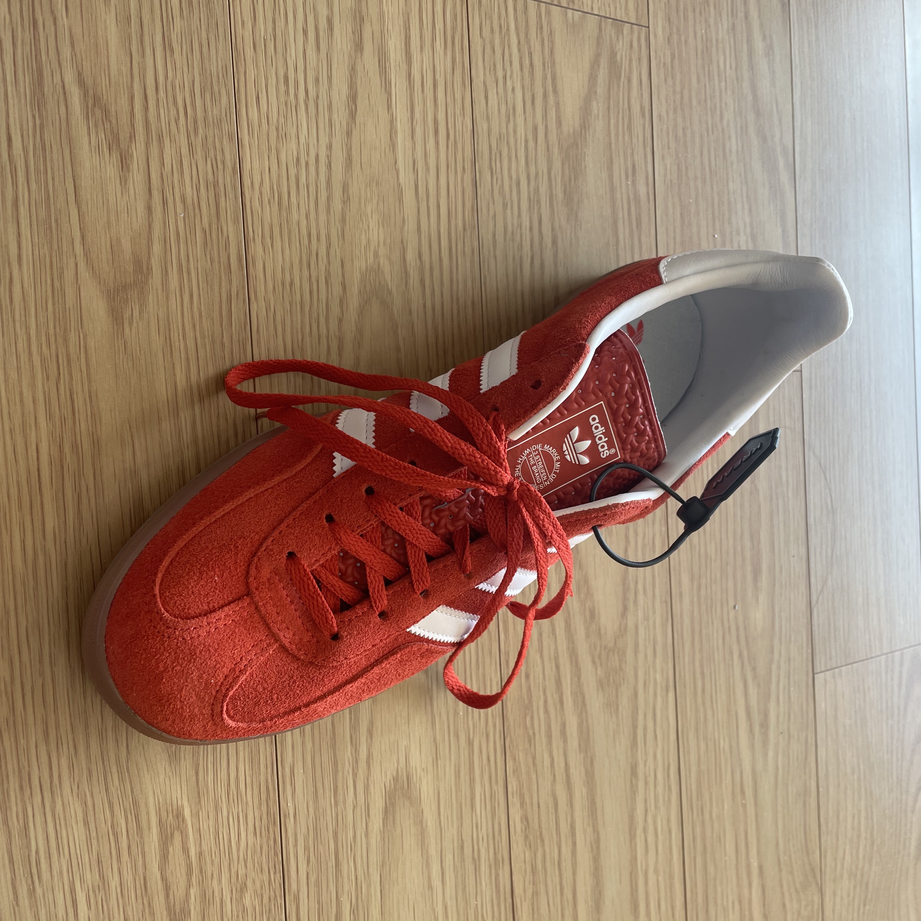 (W) Adidas Gazelle Indoor Bold Orange Cloud White 착용 스타일 - 2