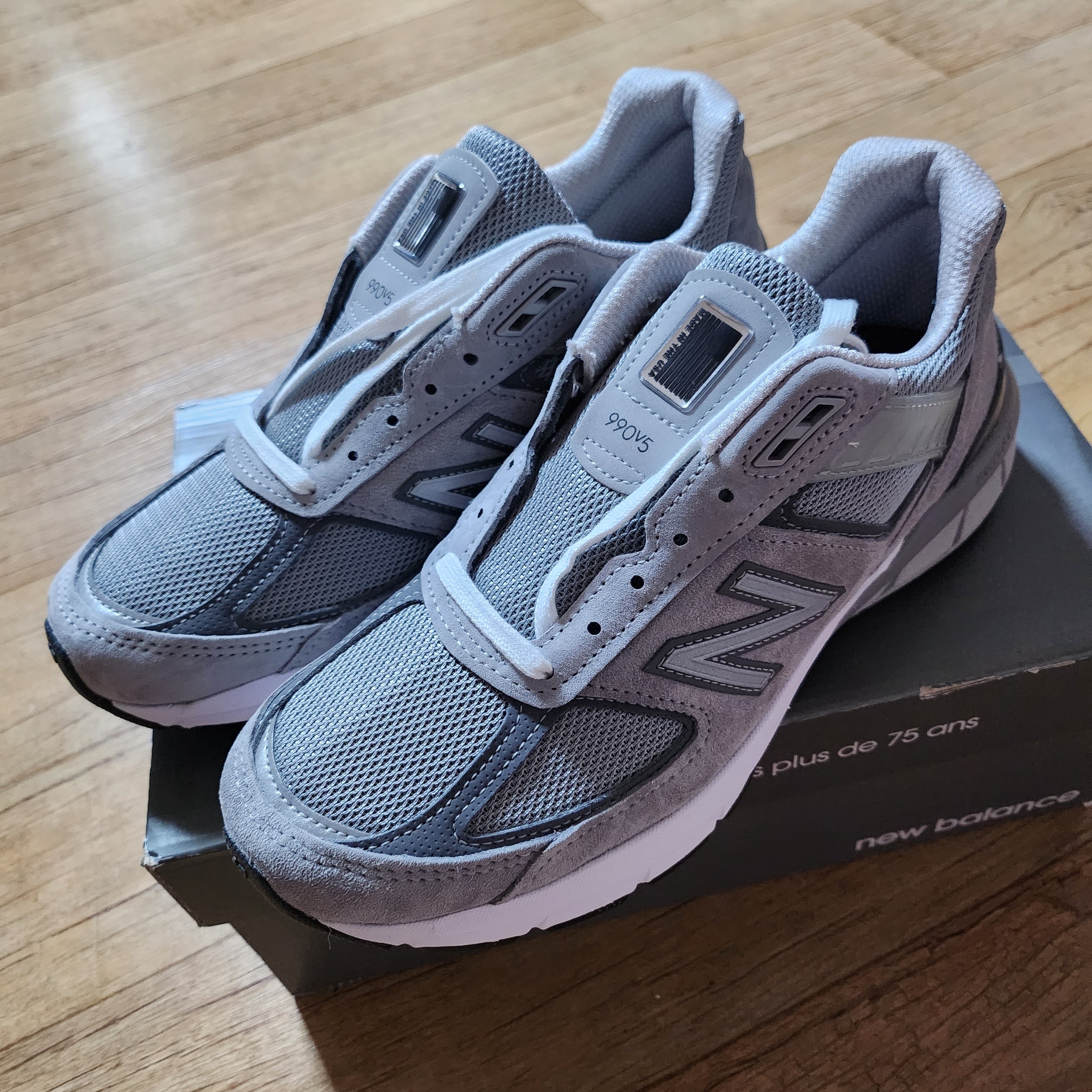 New Balance 990v5 Made in USA Grey - D Standard 착용 스타일