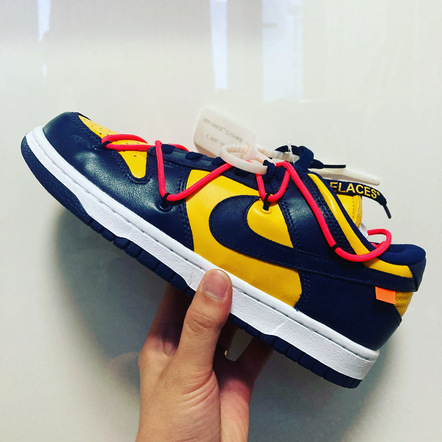 Nike x Off-White Dunk Low University Gold Midnight Navy 착용 스타일