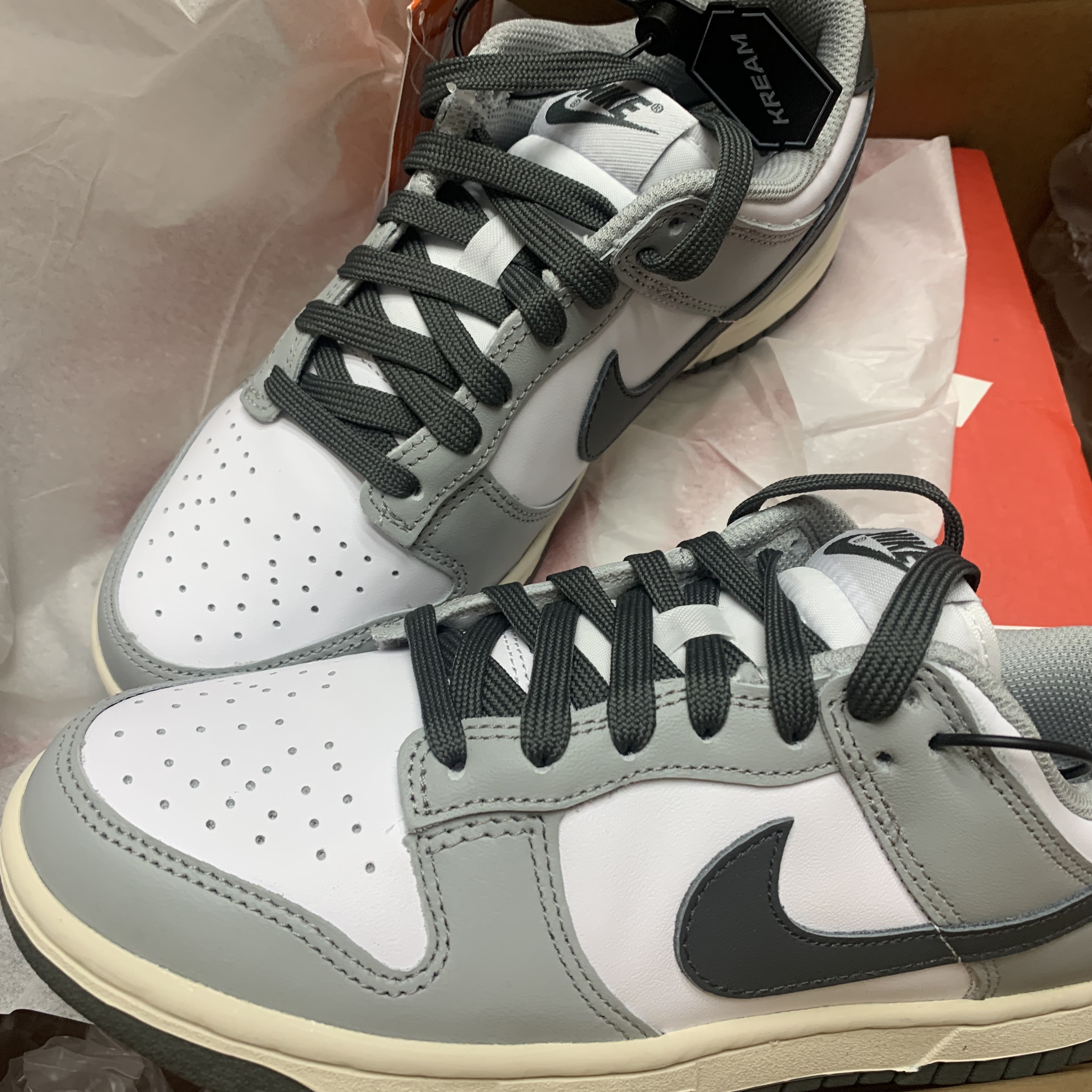 (W) Nike Dunk Low Light Smoke Grey 착용 스타일