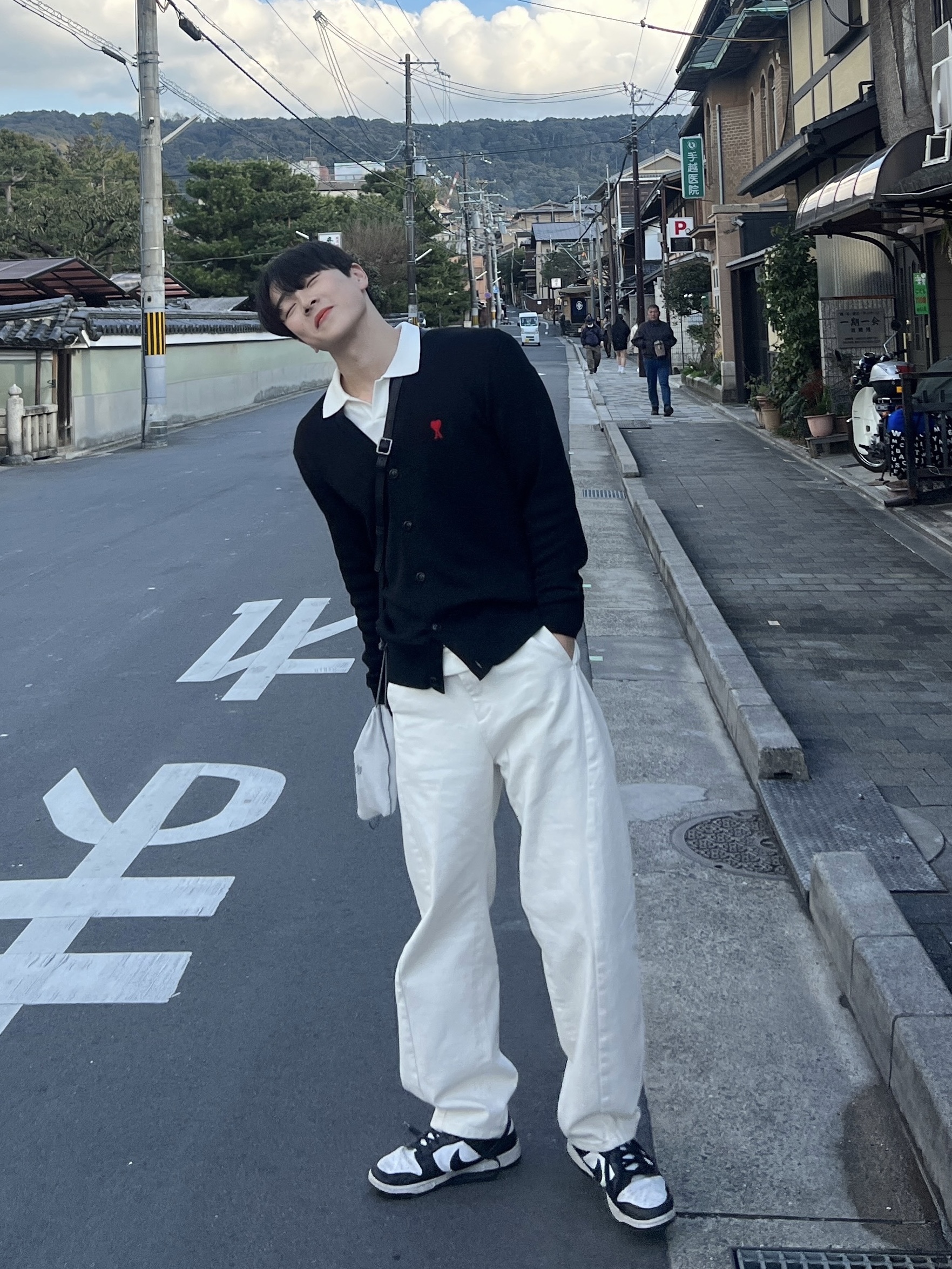 AMI de Coeur Wool Cardigan Black, Nike Dunk Low Retro Black 착용 스타일 - 4