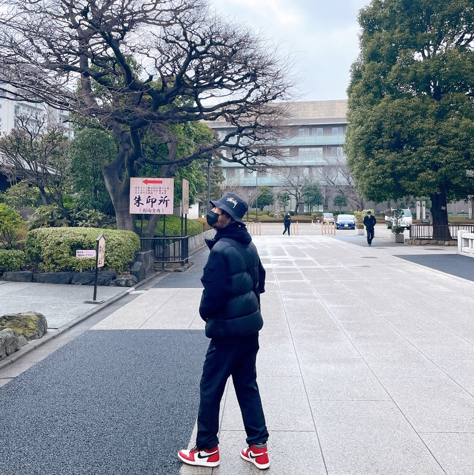 Nike x Stussy Bucket Hat Black, Supreme x Nike Arc Corduroy Hooded Jacket Black - 22SS 착용 스타일 - 1