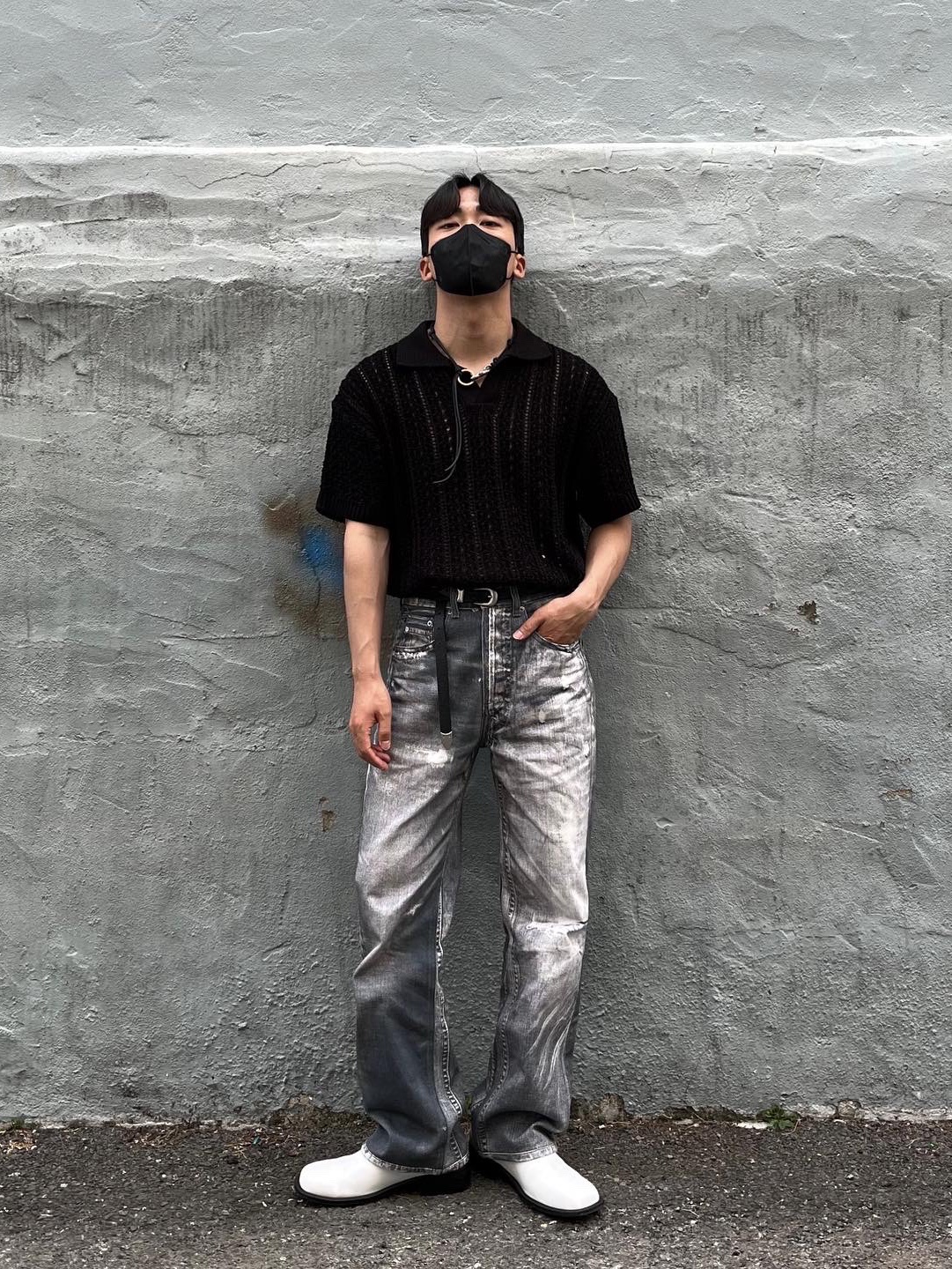 Our Legacy Ladon Leather Keychain Black 착용 스타일