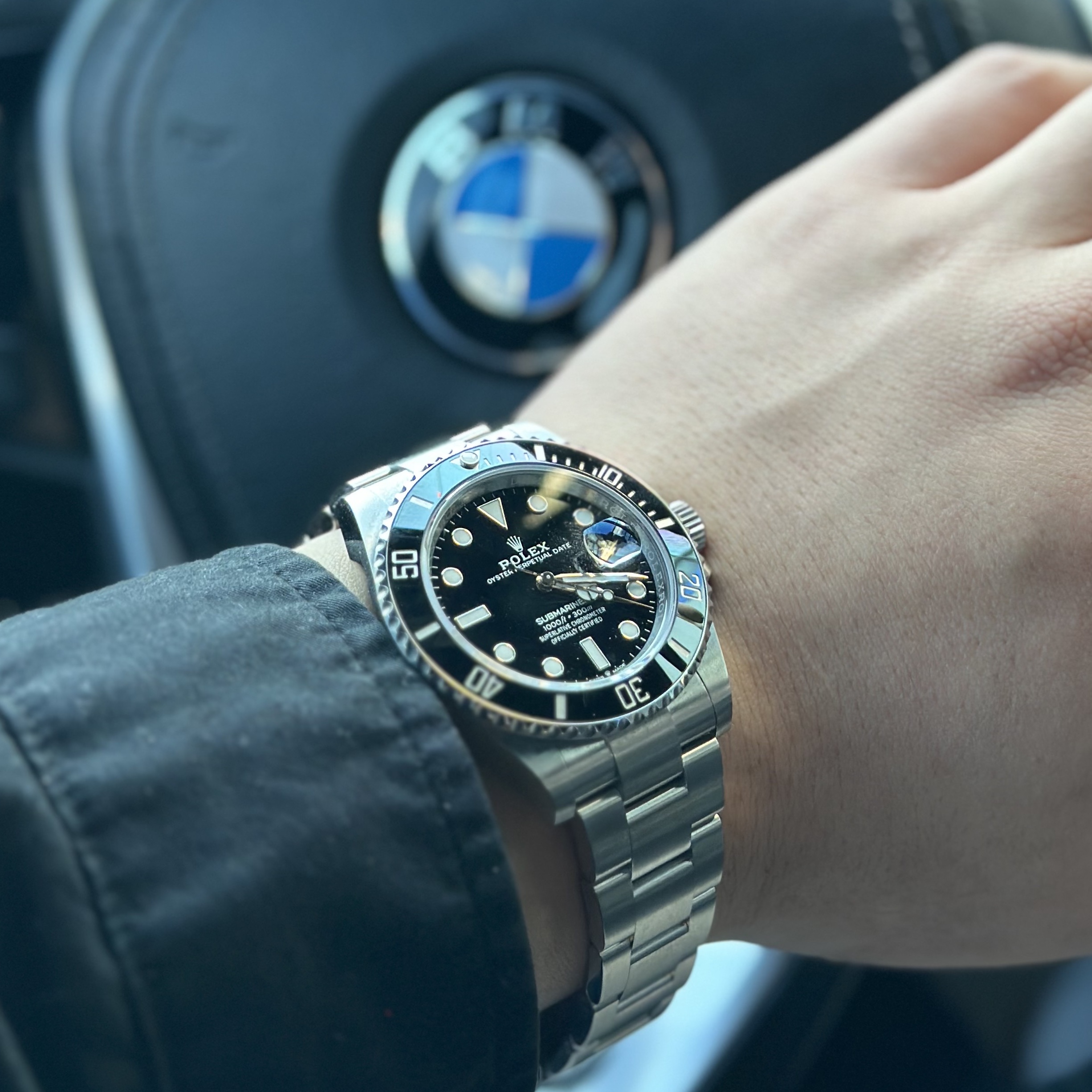 Rolex Submariner Date 41mm 126610LN Black Oyster 착용 스타일