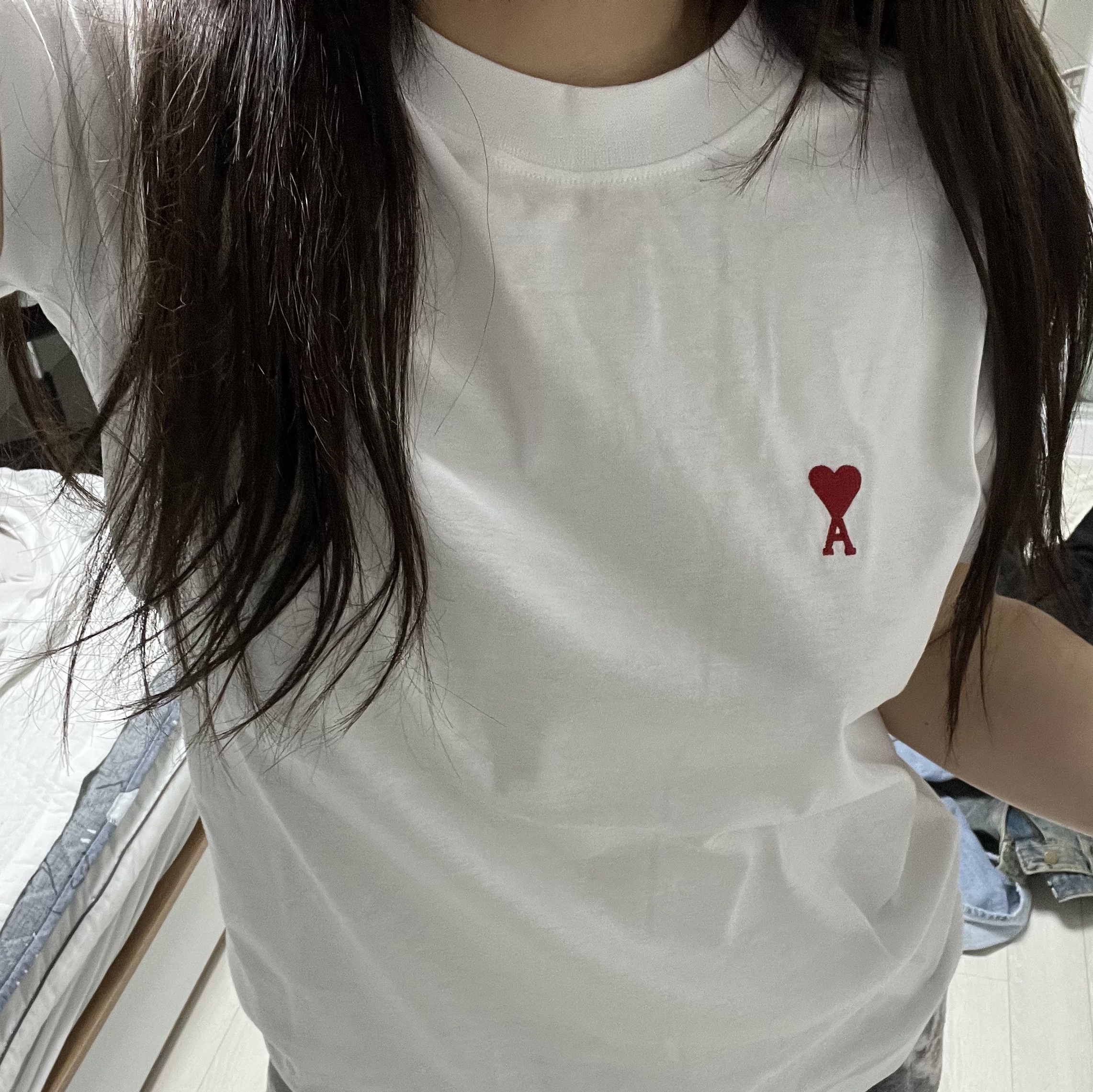 AMI de Coeur T-Shirt White 착용 스타일 - 2