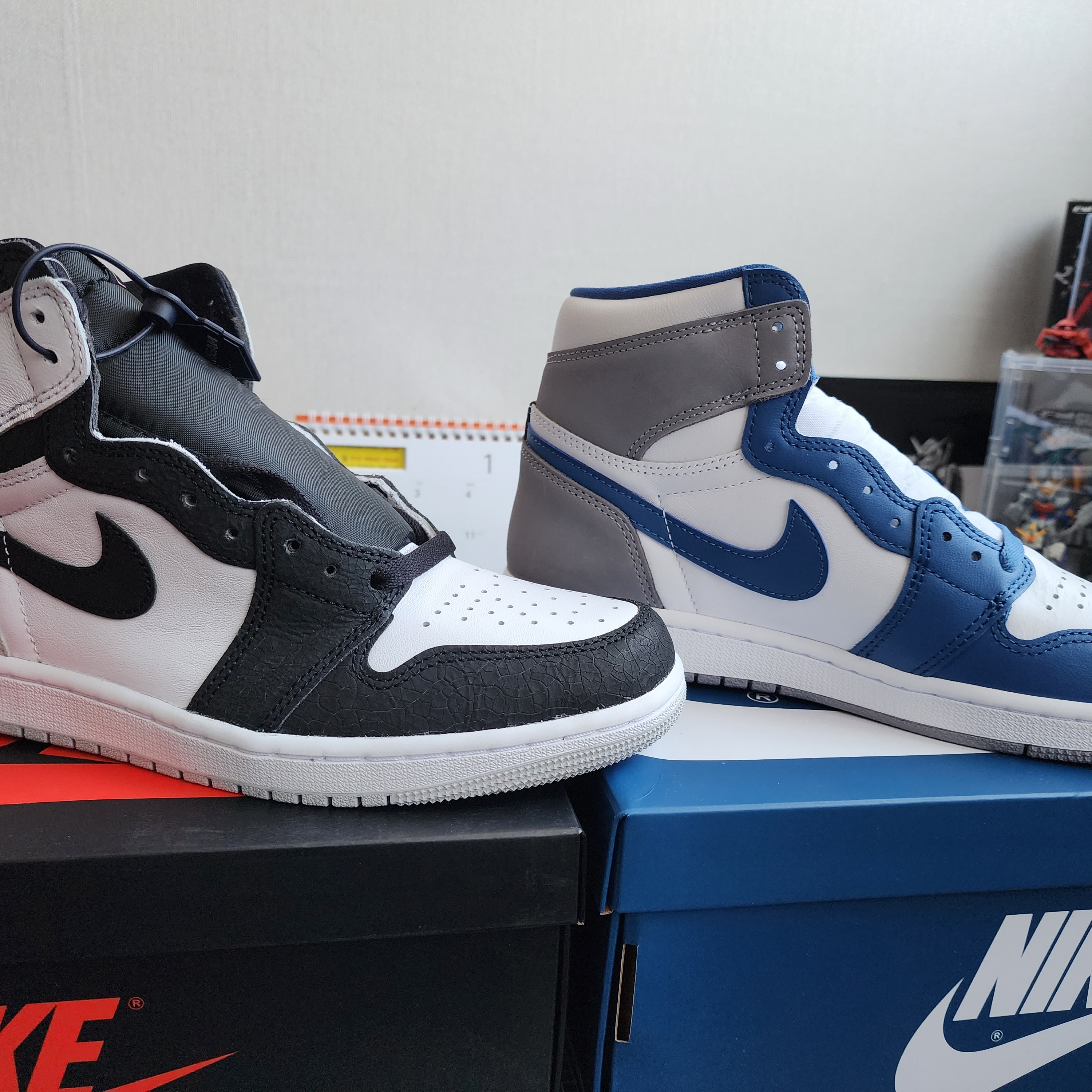 Jordan 1 Retro High OG Bleached Coral, Jordan 1 Retro High OG True Blue 착용 스타일 - 3