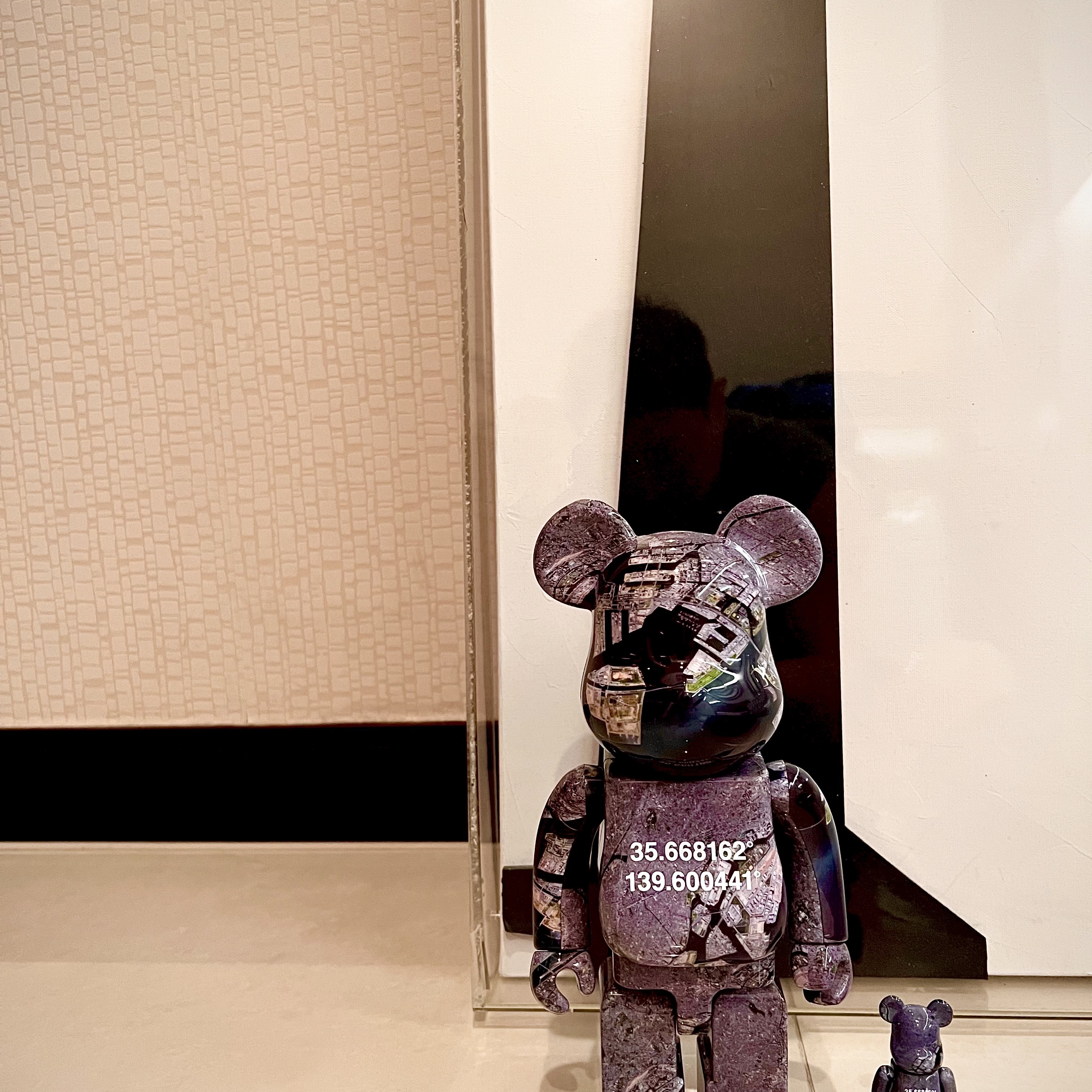 Bearbrick Benjamin Grant Overview Tokyo 100% & 400% Set 착용 스타일 - 3
