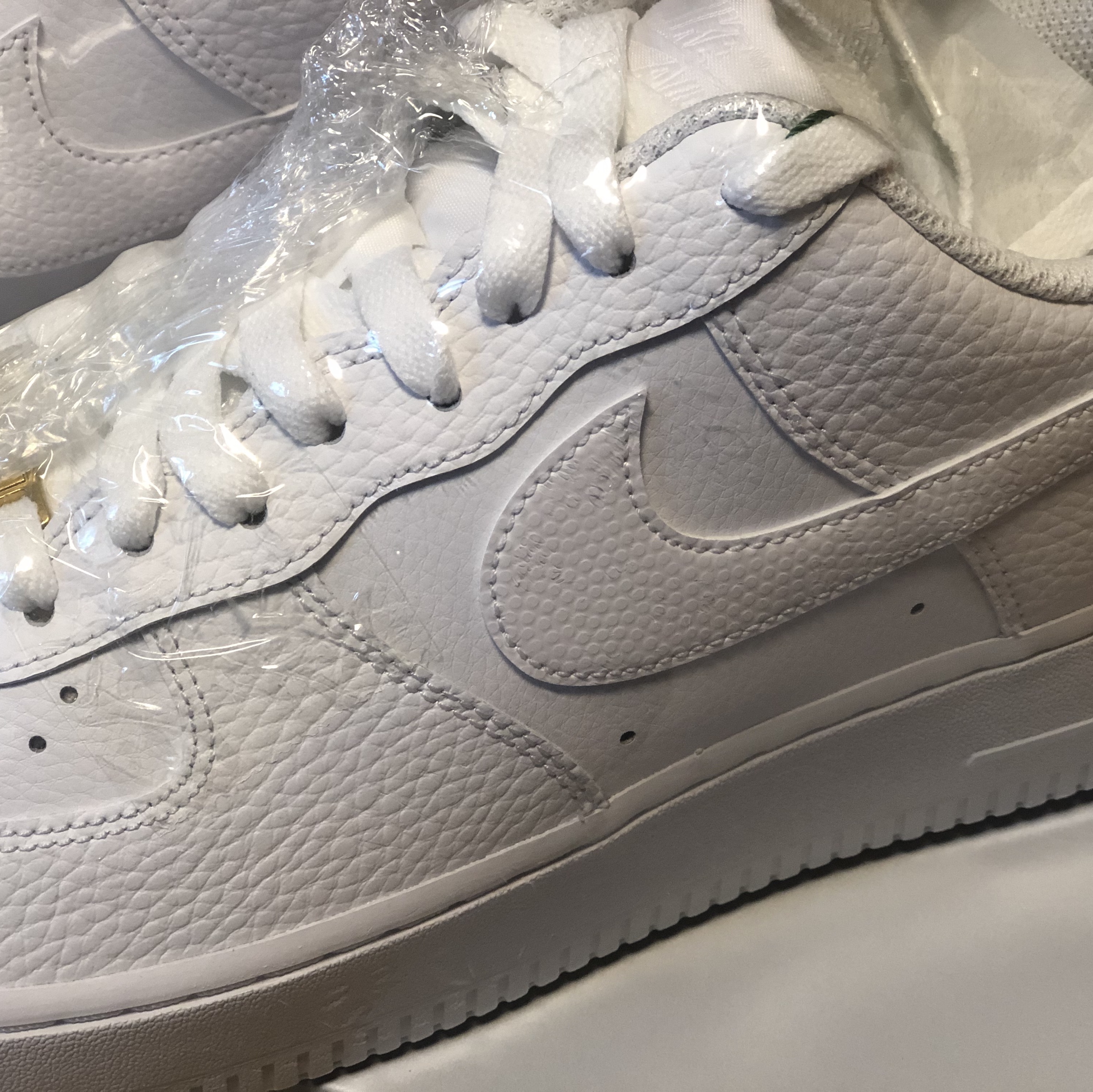 Nike Air Force 1 '07 Triple White Tumbled Leather 착용 스타일 - 2