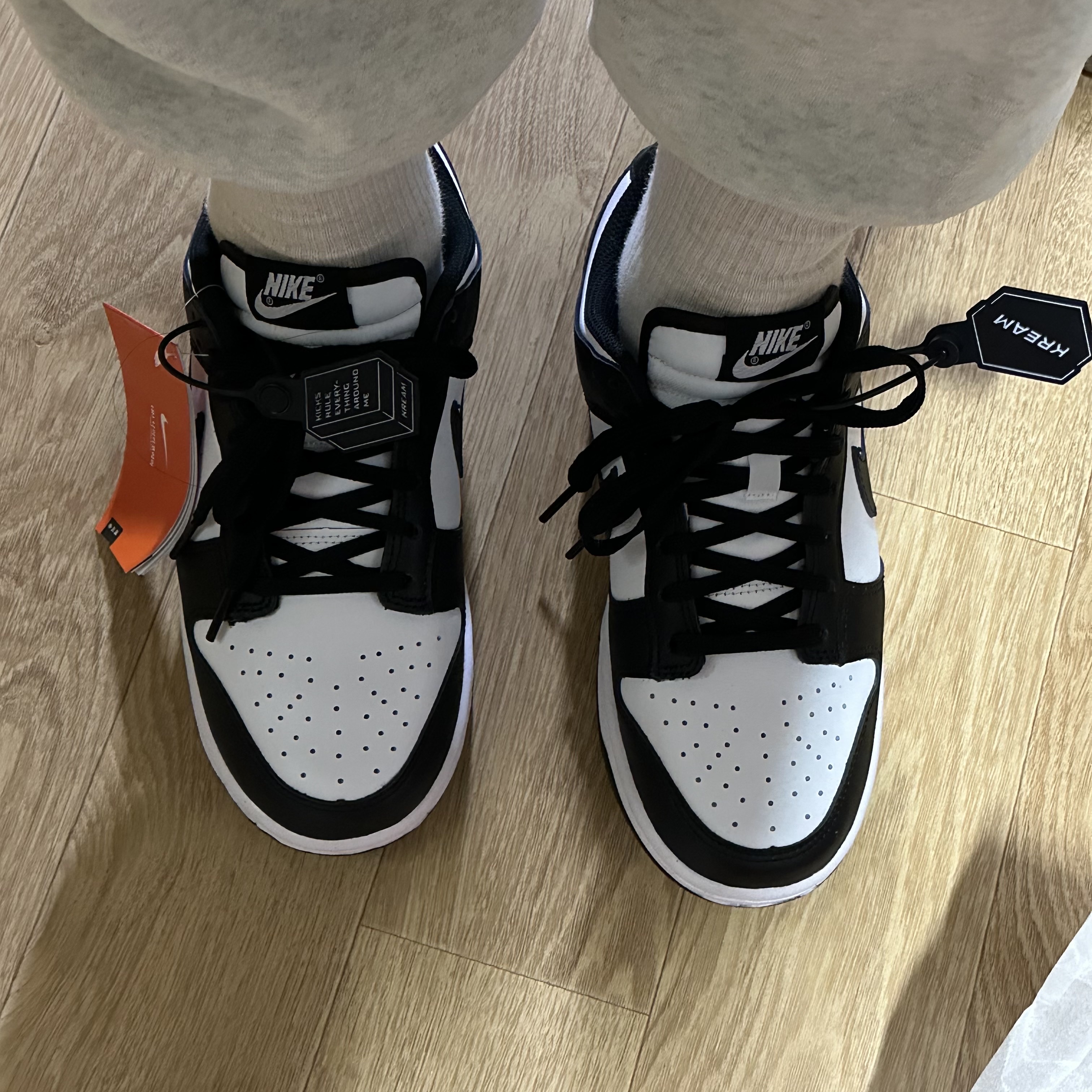 (W) Nike Dunk Low Black 착용 스타일