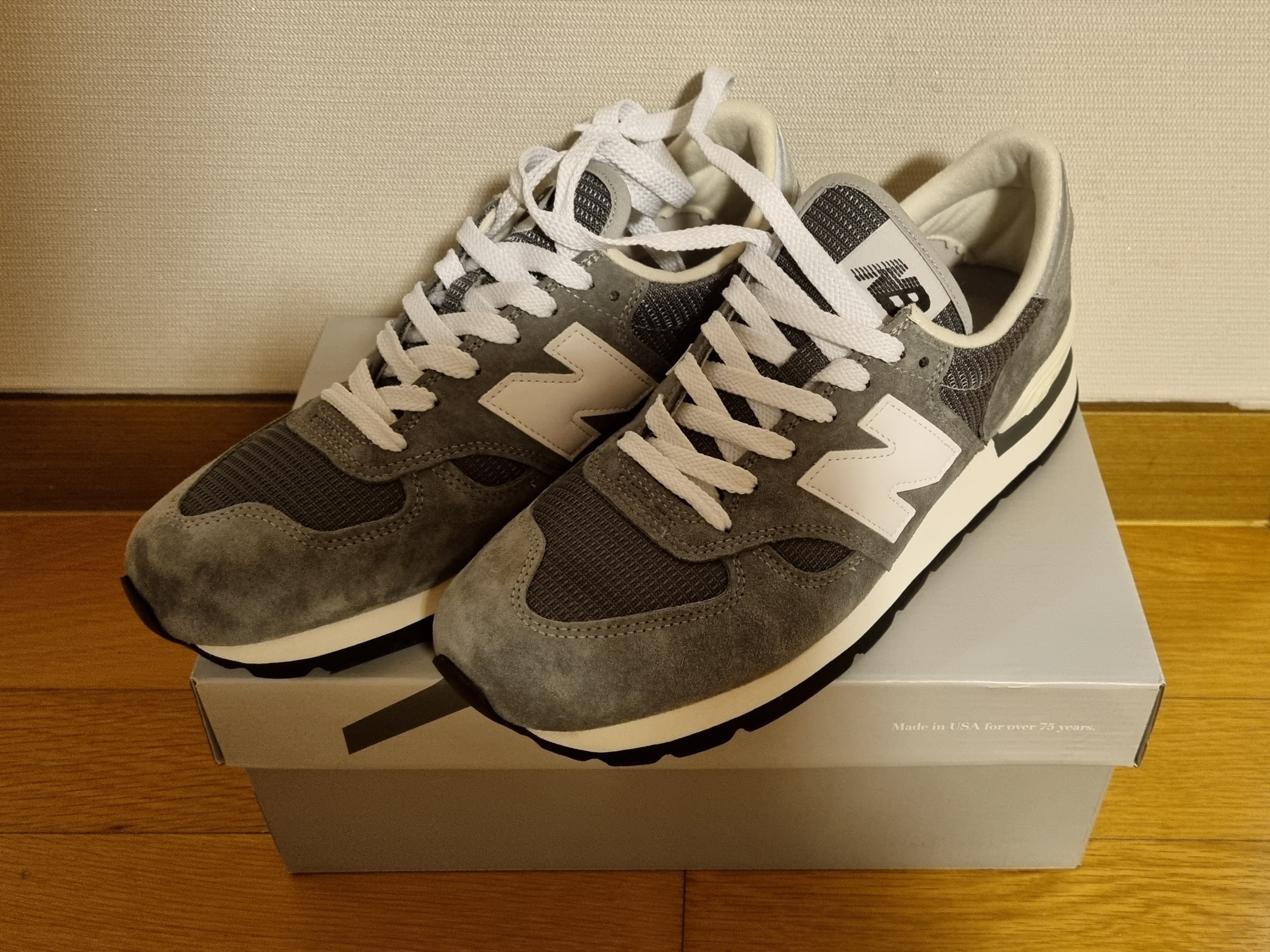 New Balance 990v1 Made in USA Grey White 착용 스타일