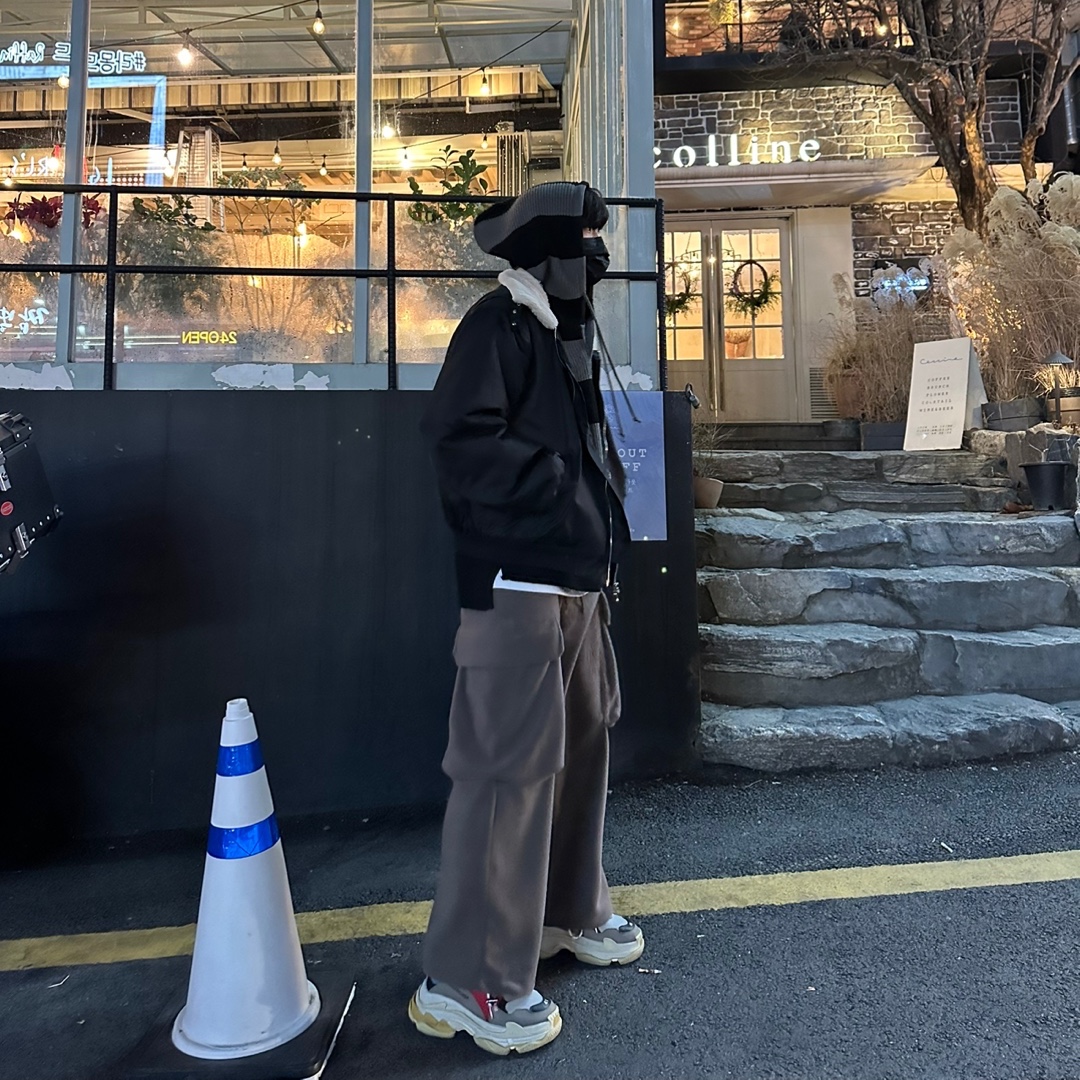 Balenciaga Triple S Grey Red Blue 2018 Reissue 착용 스타일 - 2