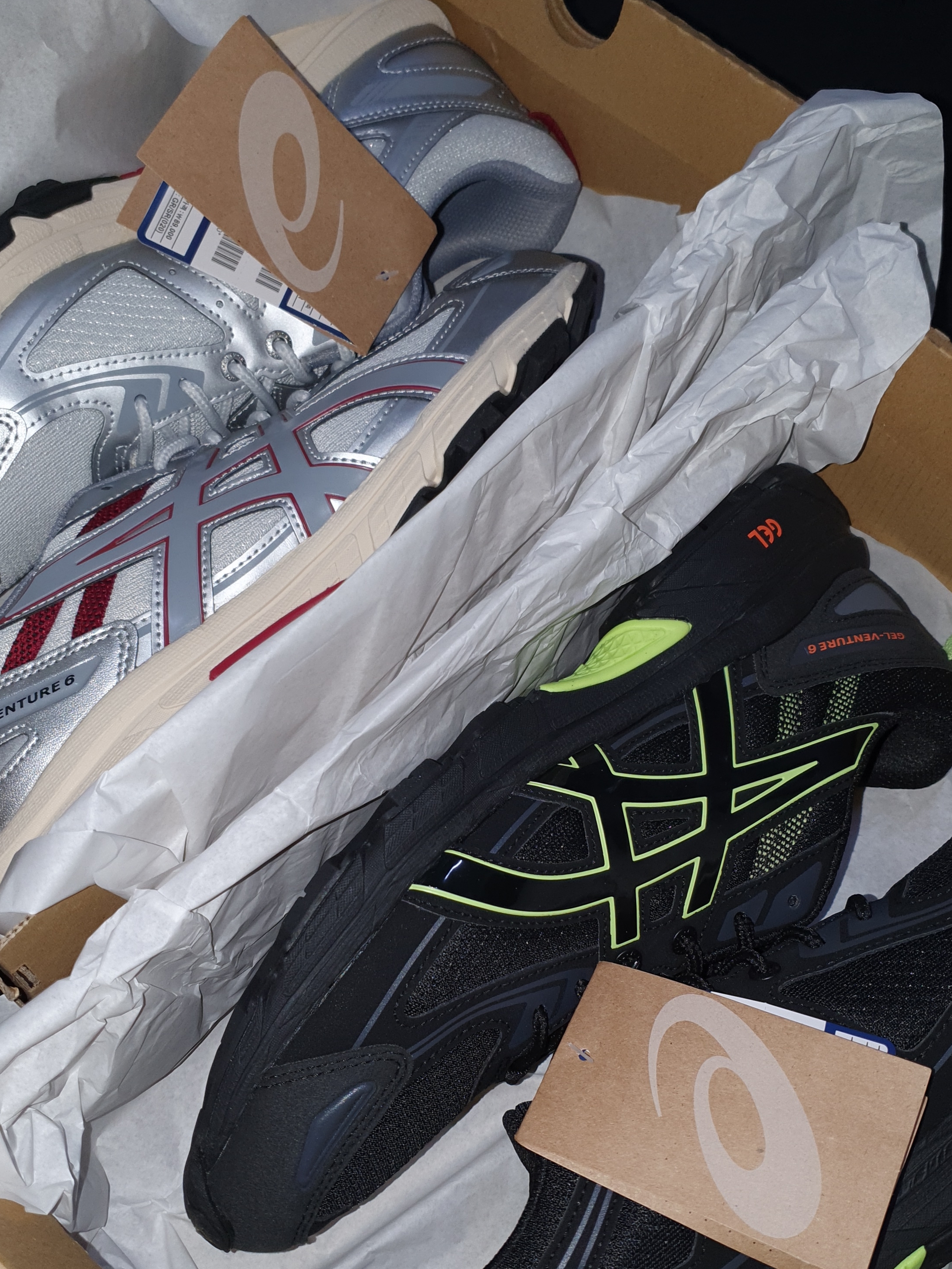 Asics Gel-Venture 6 Black Lime Green 착용 스타일 - 2