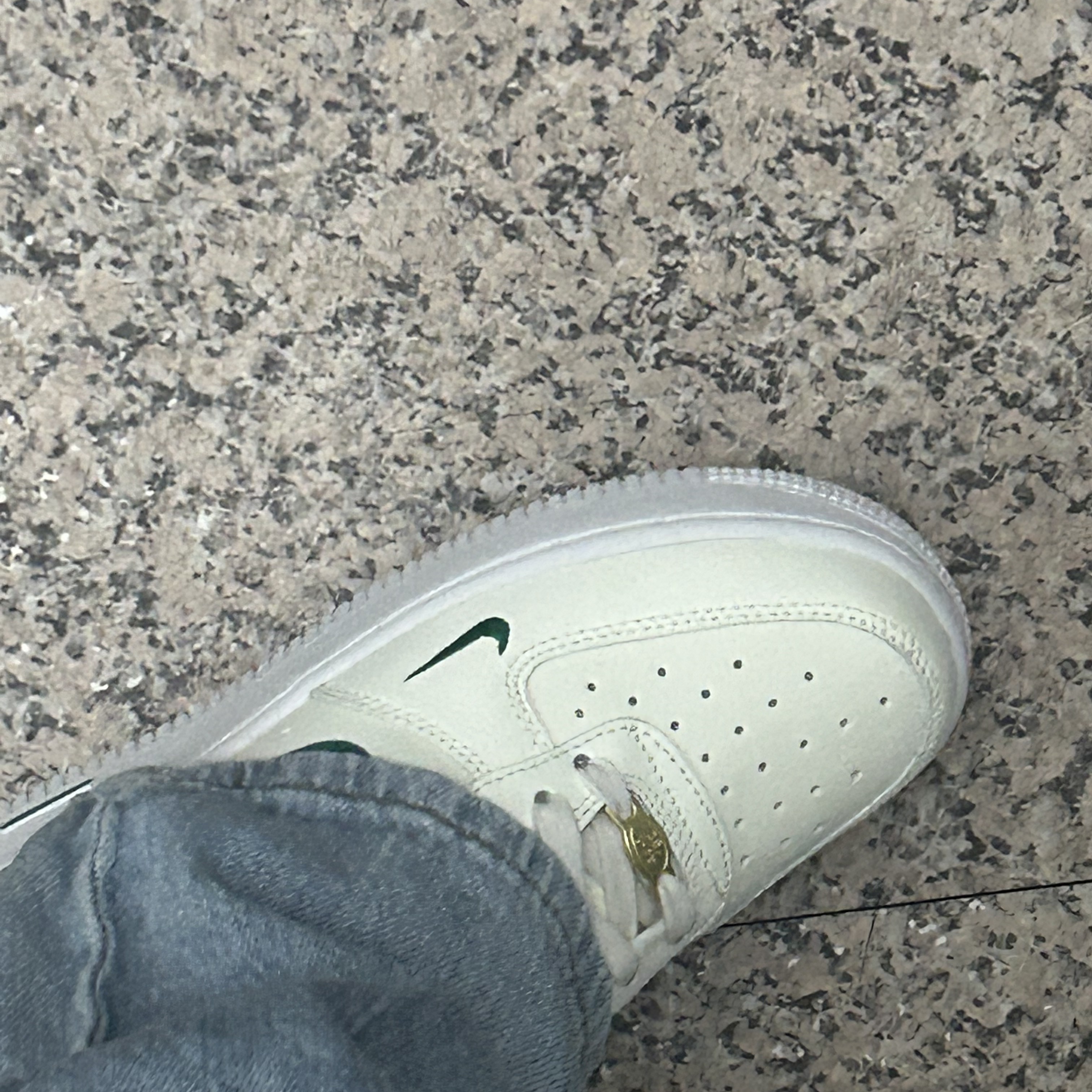 (W) Nike Air Force 1 '07 SE 40th Anniversary Join Forces Sail Malachite 착용 스타일