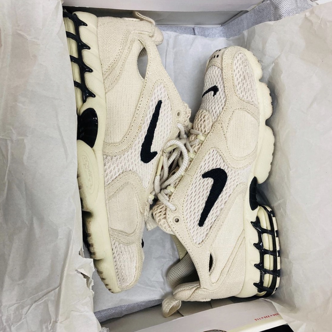 Nike x Stussy Air Zoom Spiridon Cage 2 Fossil 착용 스타일
