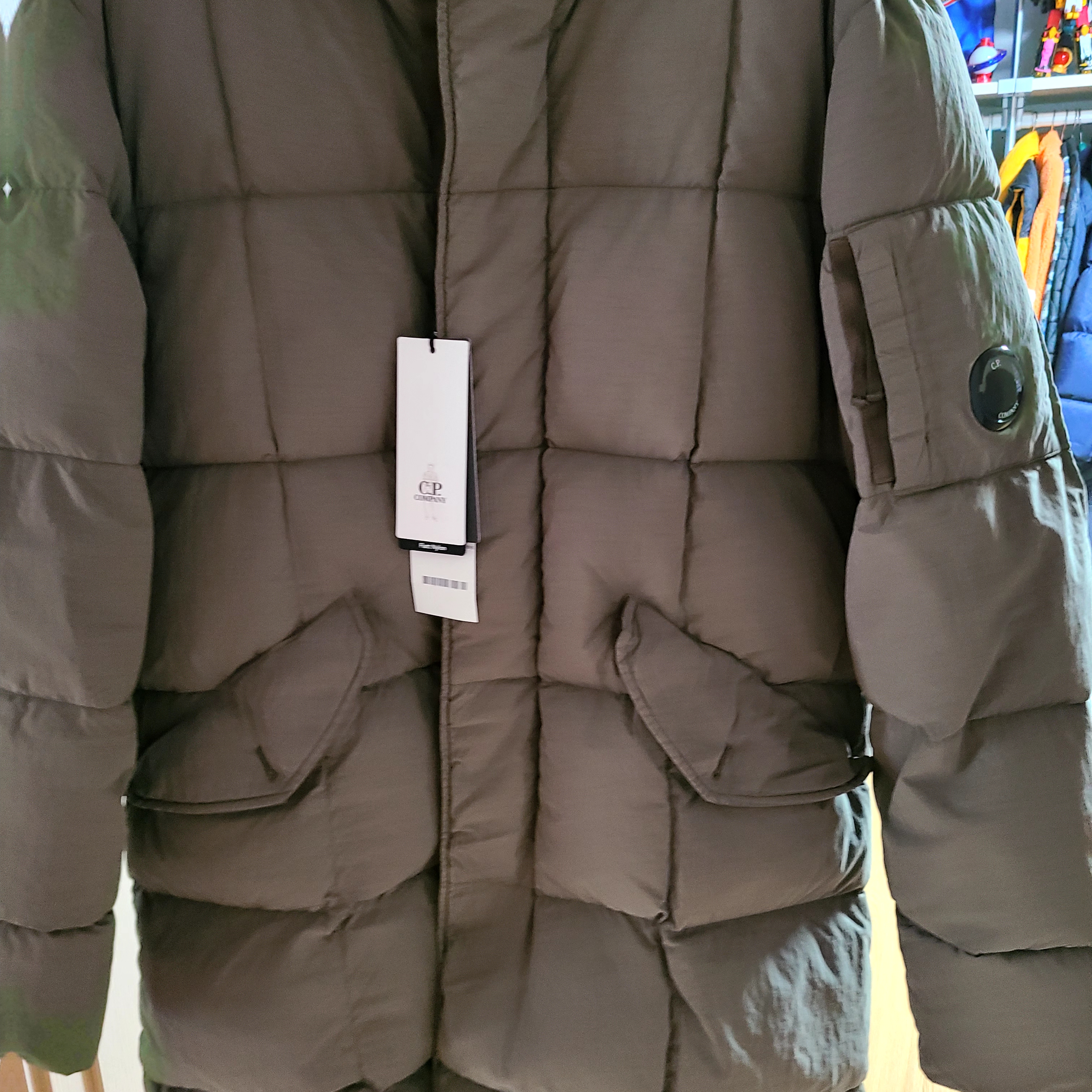C.P. Company Flatt Nylon Down Parka Stone Grey - 21FW 착용 스타일