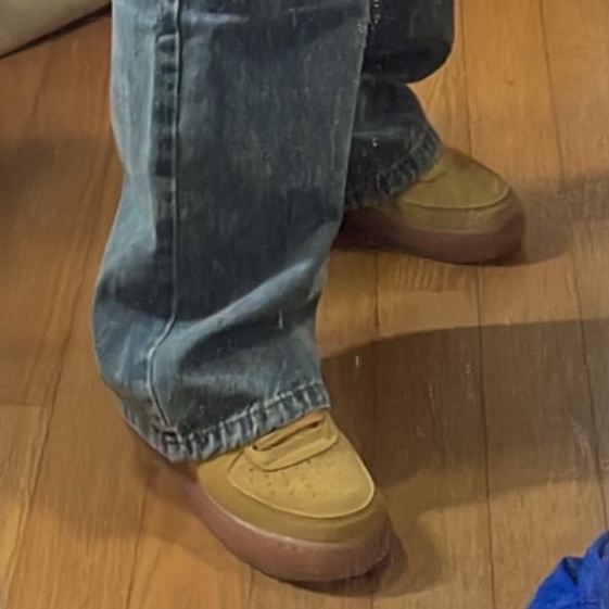 (GS) Nike Air Force 1 LV8 3 Wheat 착용 스타일