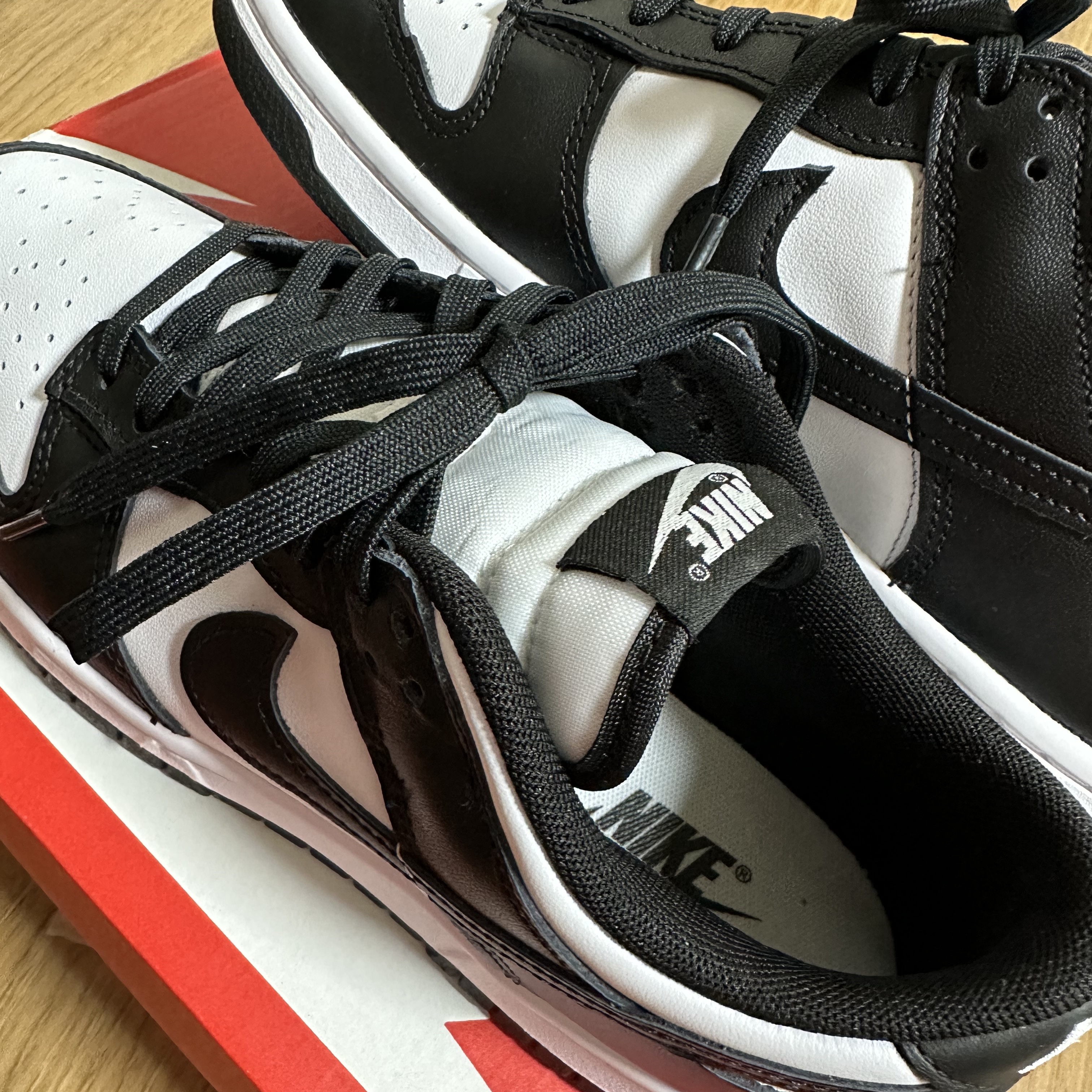 Nike Dunk Low Retro Black 착용 스타일