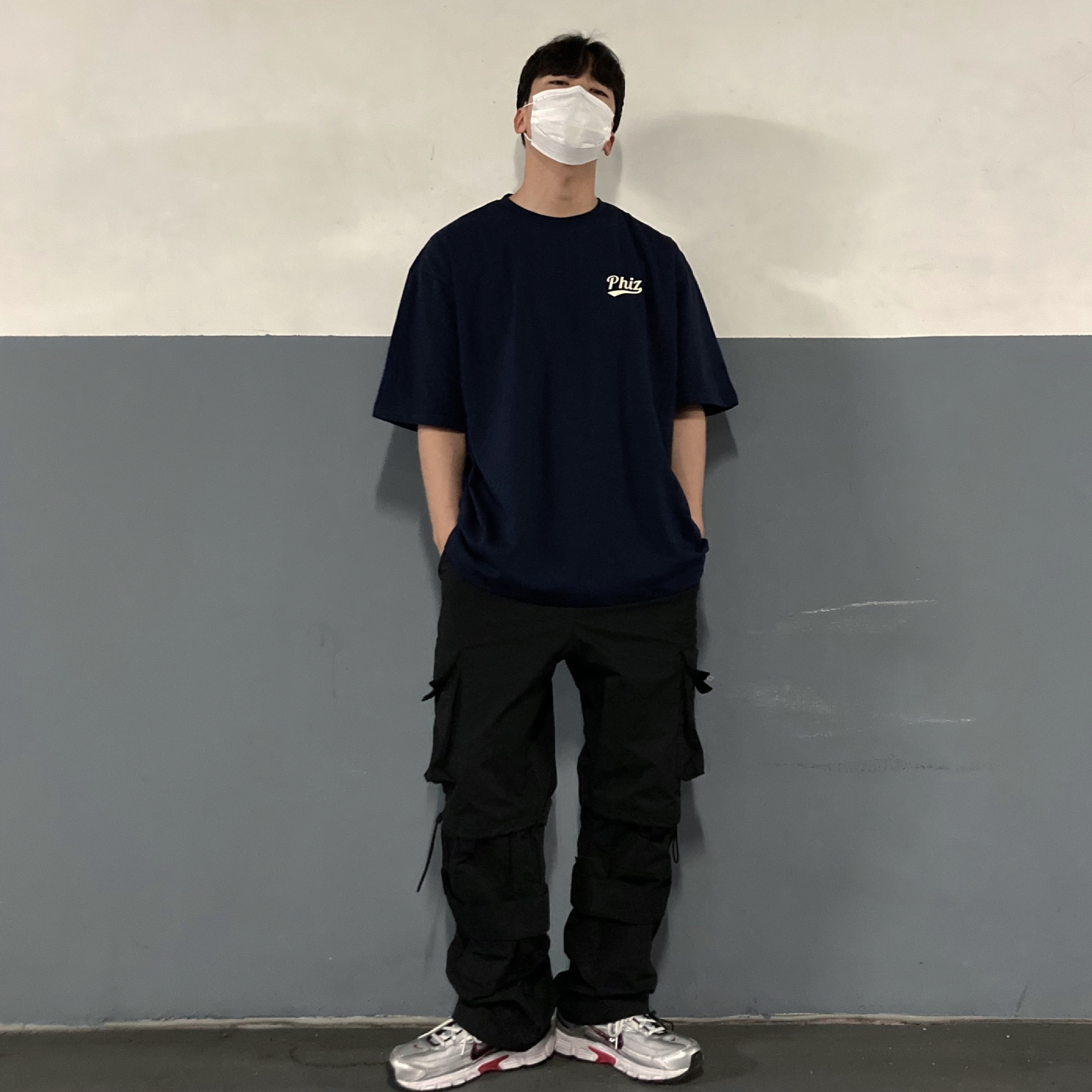 Nike Initiator Metallic Silver Black 착용 스타일