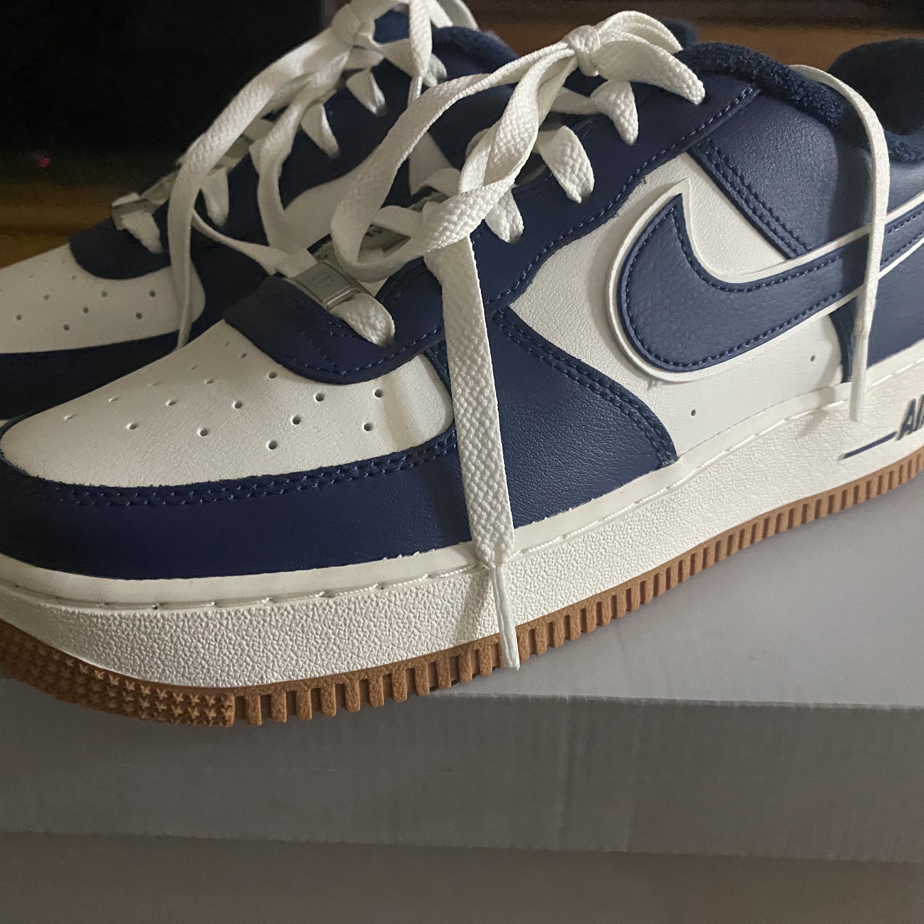 (GS) Nike Air Force 1 LV8 3 Midnight Navy 착용 스타일