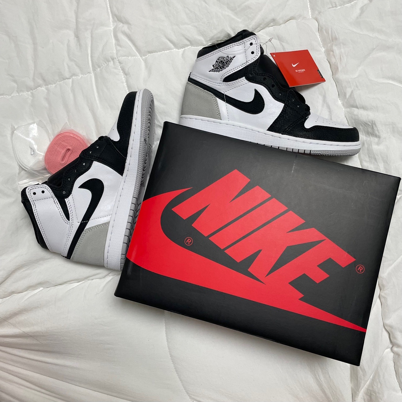 Jordan 1 Retro High OG Bleached Coral 착용 스타일