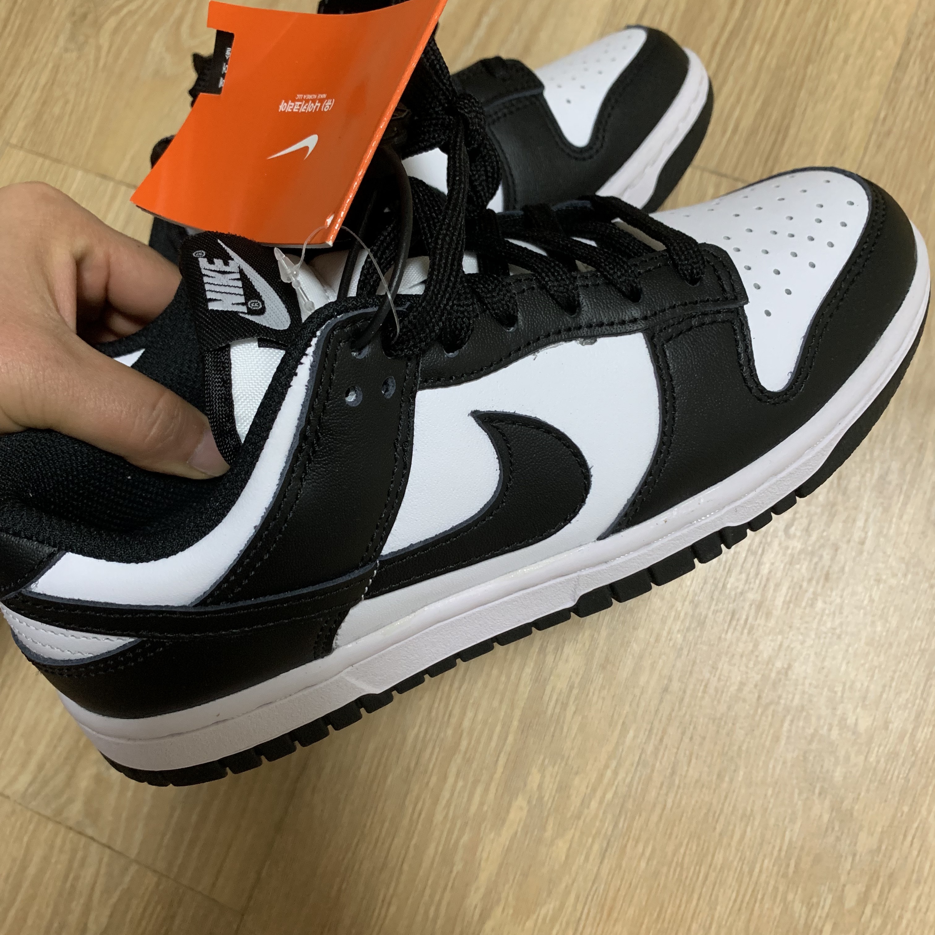 (W) Nike Dunk Low Black 착용 스타일
