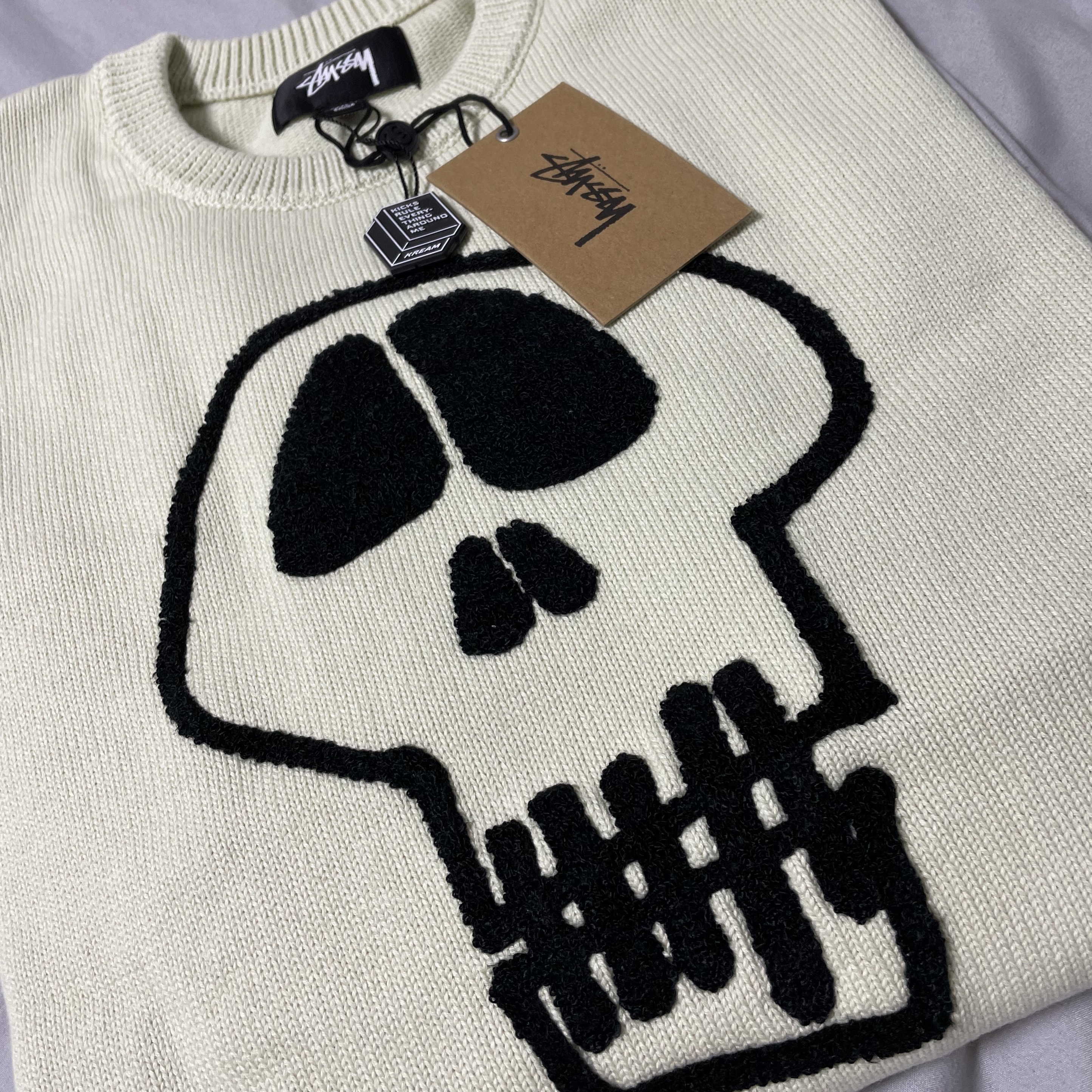 Our Legacy Loose Hoodie Maverick Skull Print Black, Stussy Skull Sweater Natural 착용 스타일 - 2