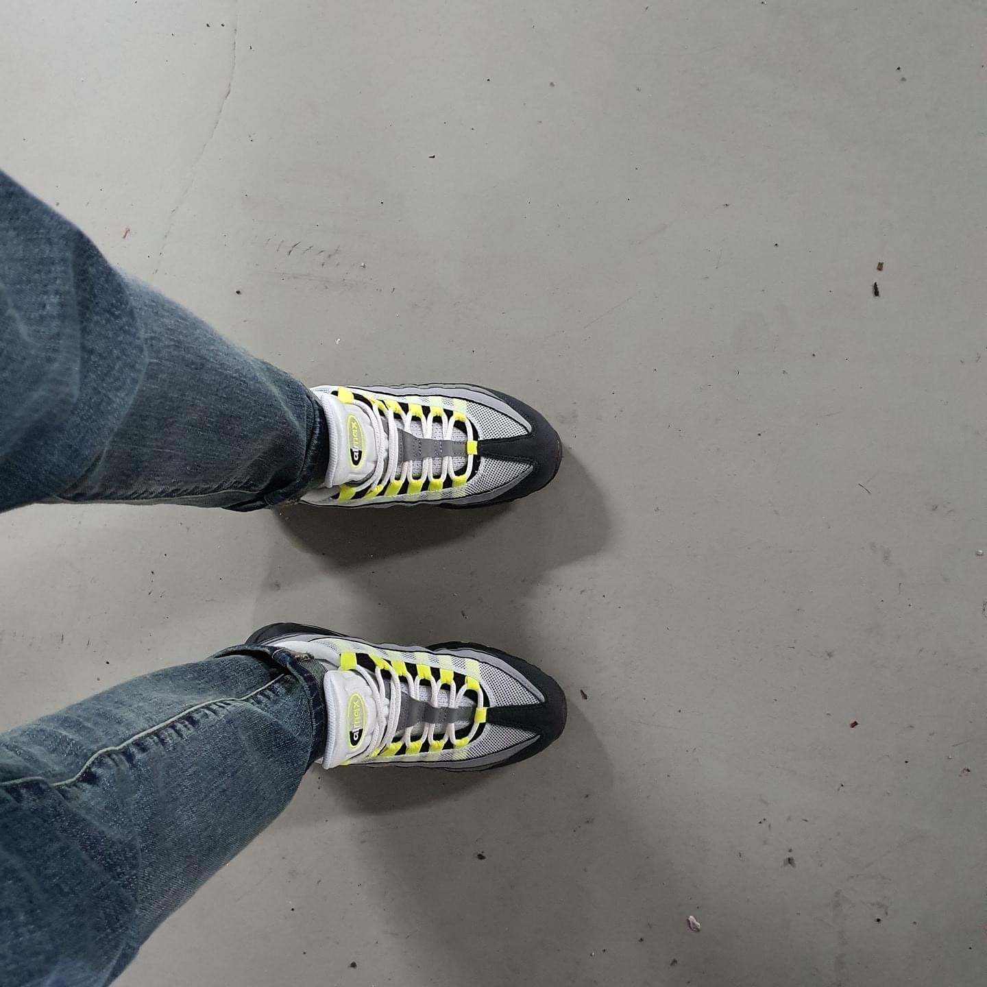 Nike Air Max 95 OG Neon Yellow 2020 착용 스타일