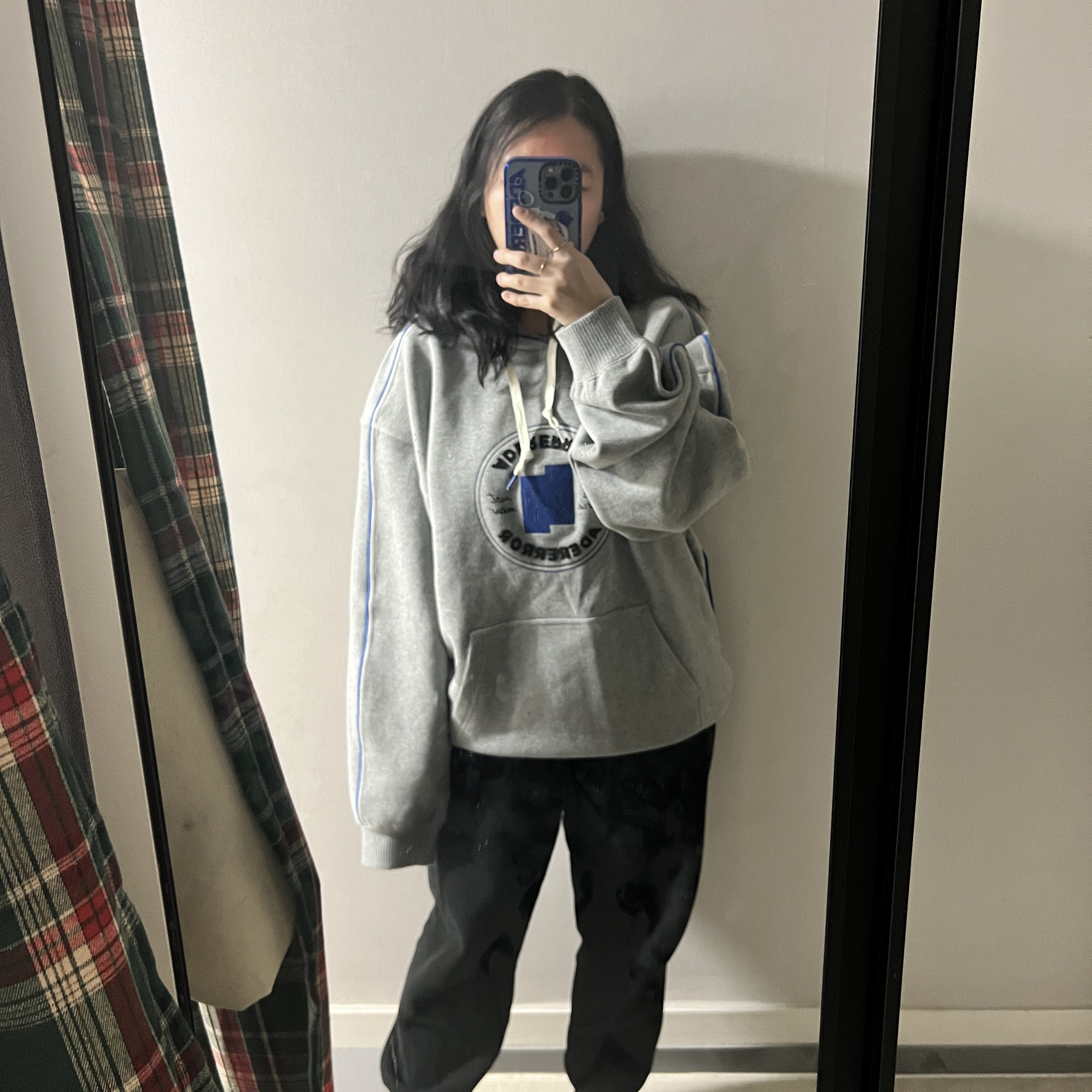 Converse x Ader Error Shapes Pullover Hoodie Vintage Grey Heather 착용 스타일 - 1
