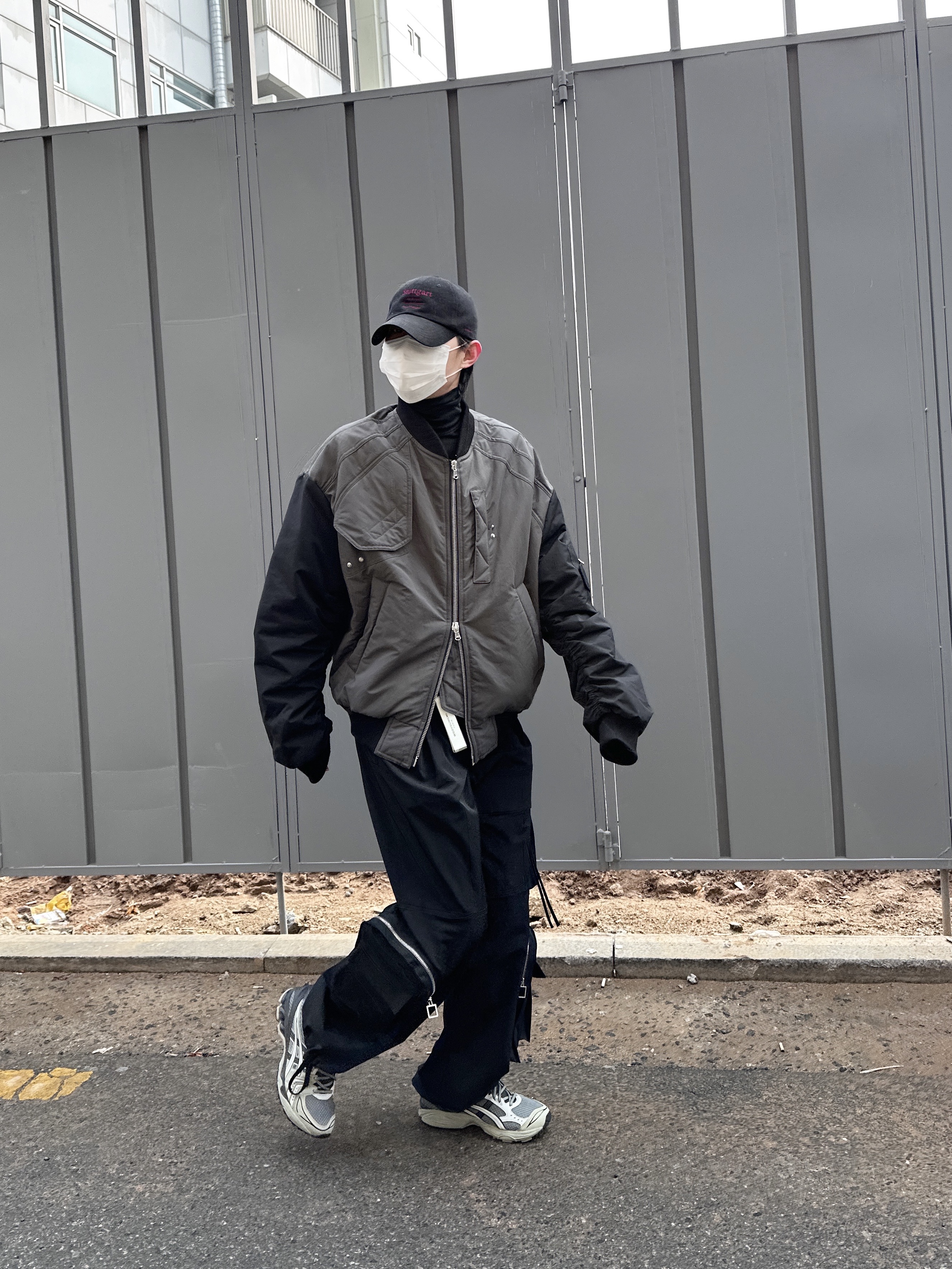 Undermycar Stuttgart Vintage Washing Ball Cap Black Red - 22SS, Asics UB1-S Gel-Kayano 14 Piedmont Grey 착용 스타일 - 1