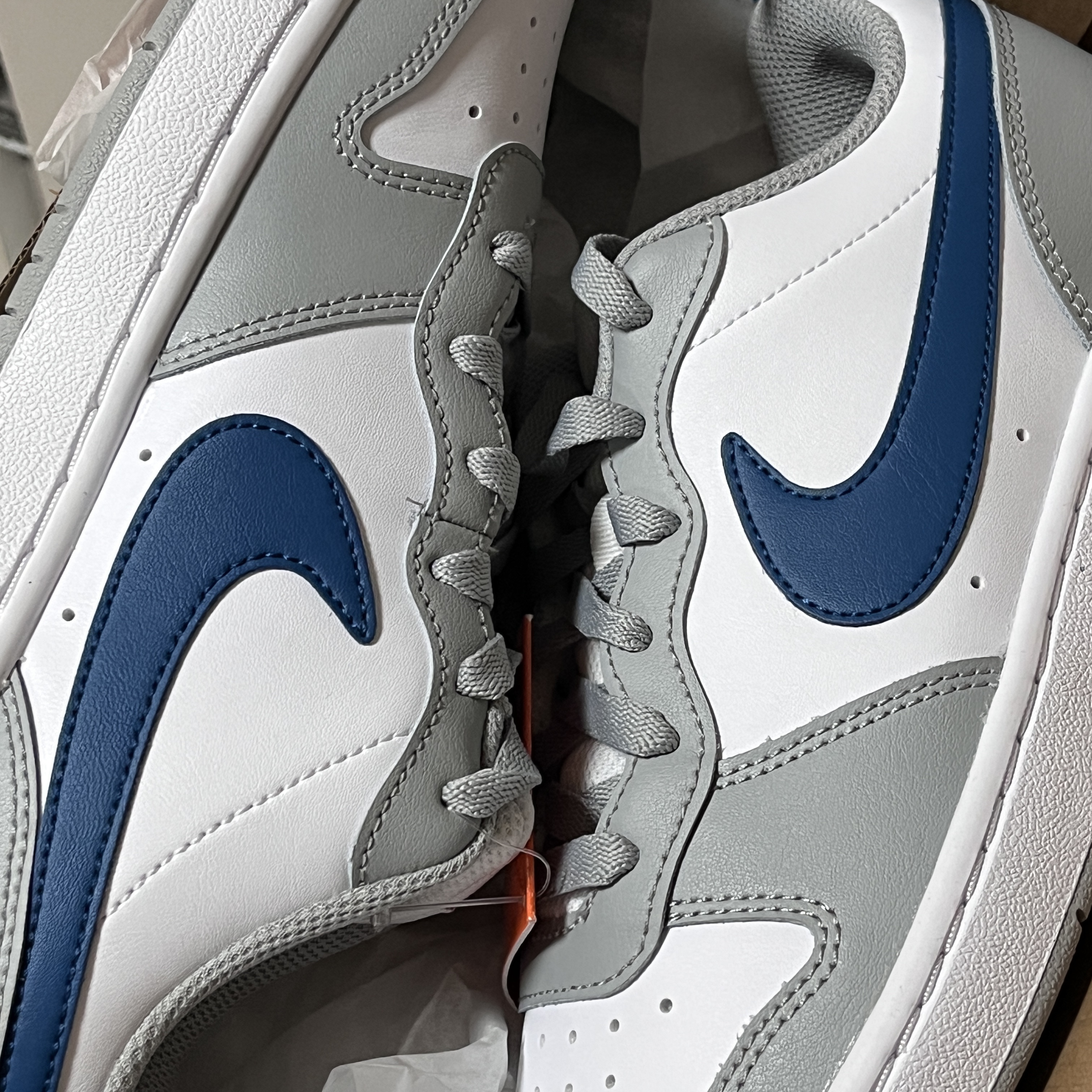 (GS) Nike Court Borough Low 2 Light Smoke Grey 착용 스타일 - 2