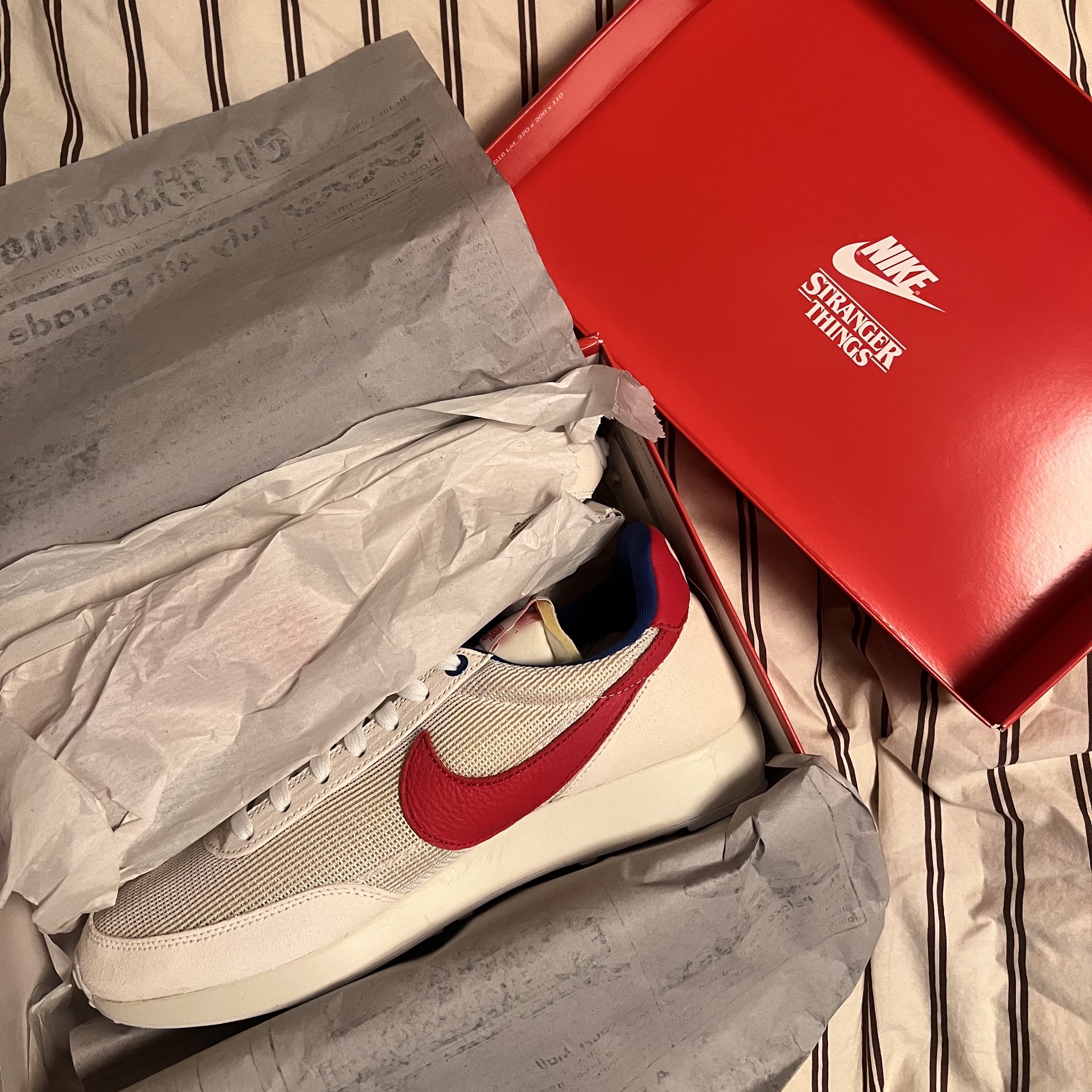 Nike x Stranger Things Tailwind 79 Independence Day Pack 착용 스타일 - 4