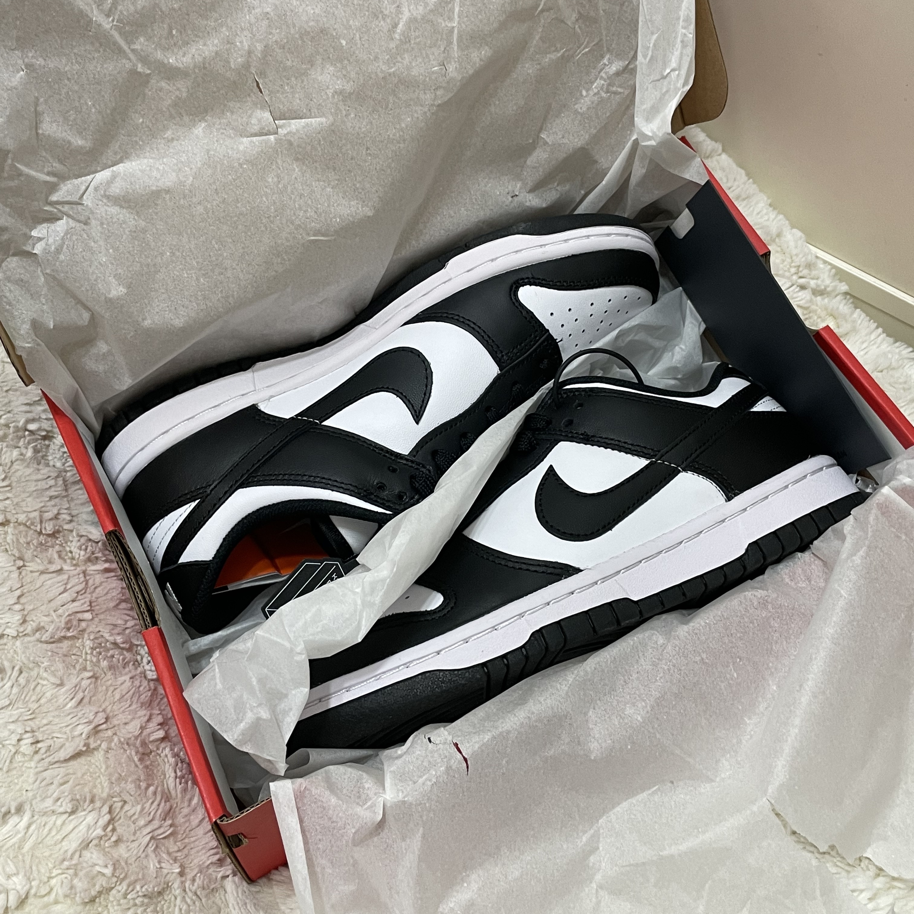 (W) Nike Dunk Low Black 착용 스타일