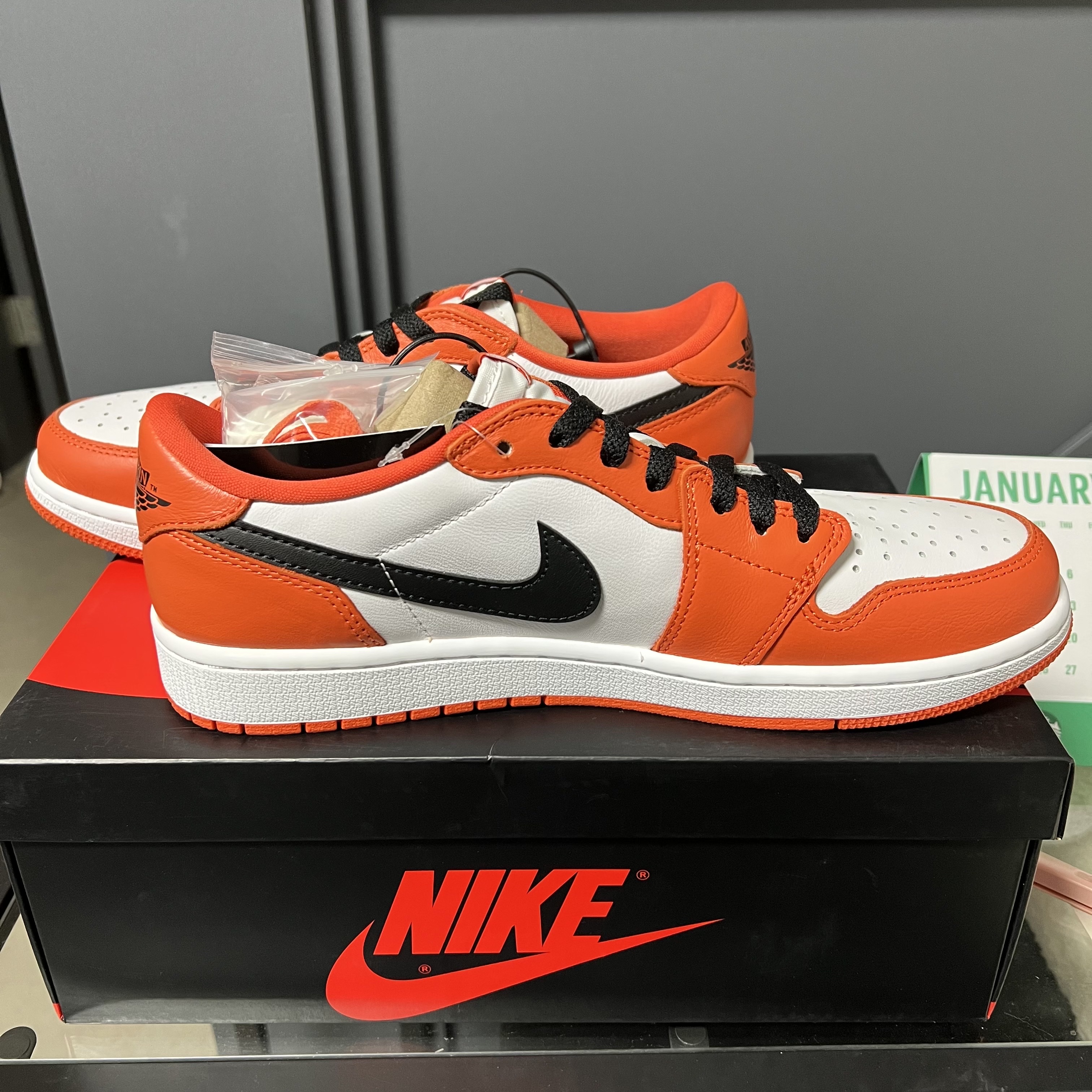 Jordan 1 Low OG Starfish 착용 스타일 - 1