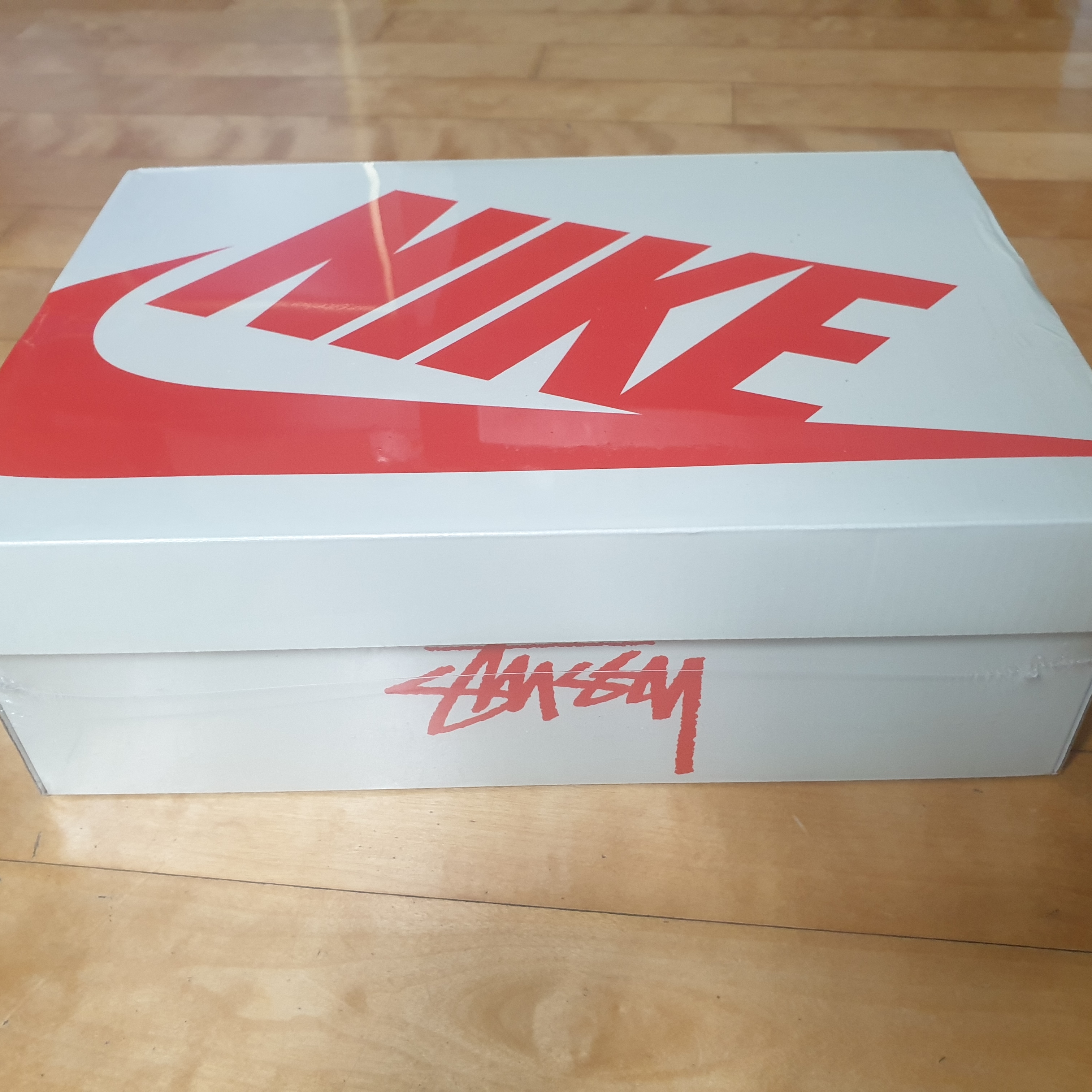 Nike x Stussy Air Force 1 '07 Mid SP Black and Light Bone 착용 스타일 - 3