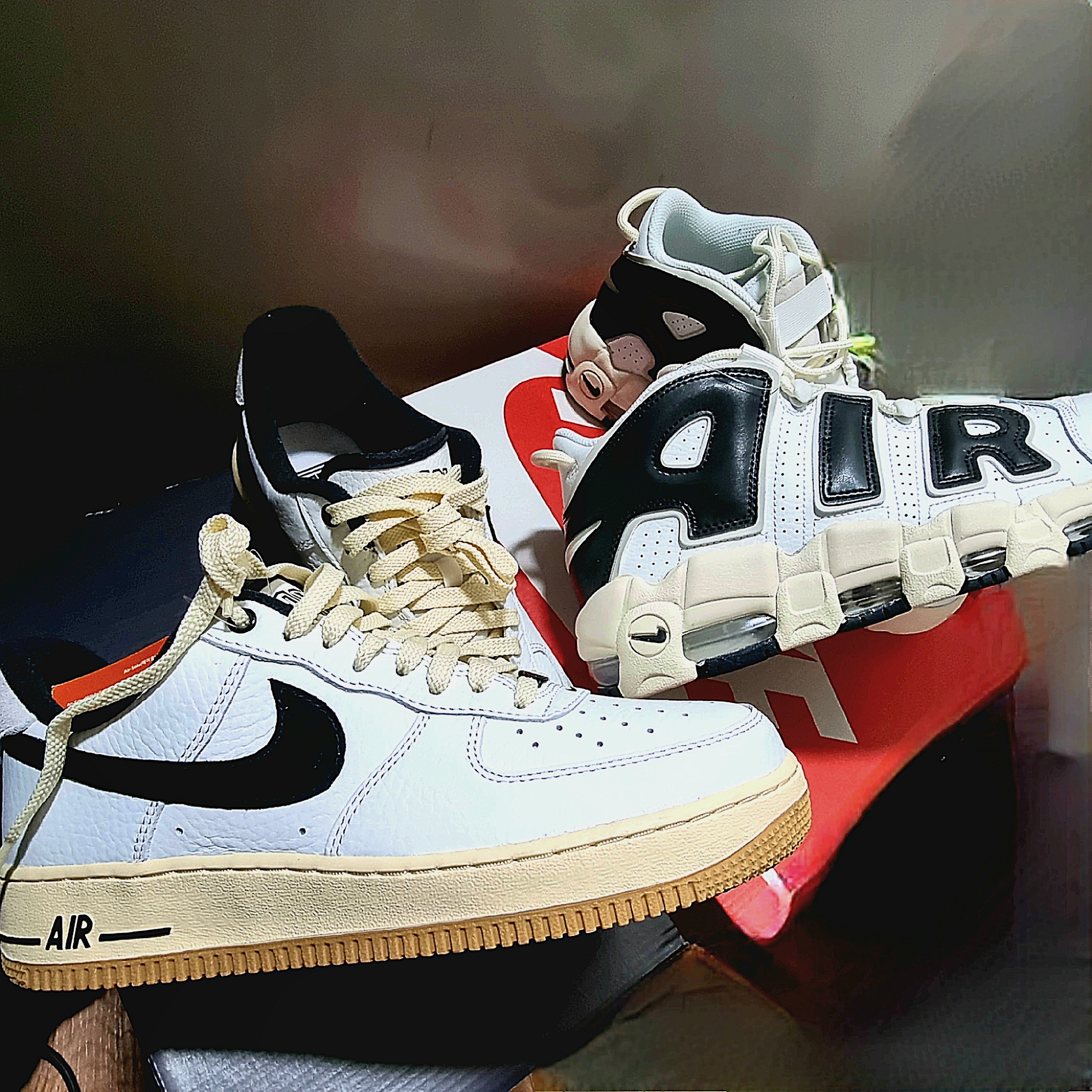 (W) Nike Air Force 1 '07 LX Black and Summit White, (W) Nike Air More Uptempo Summit White Light Orewood Brown 착용 스타일 - 2