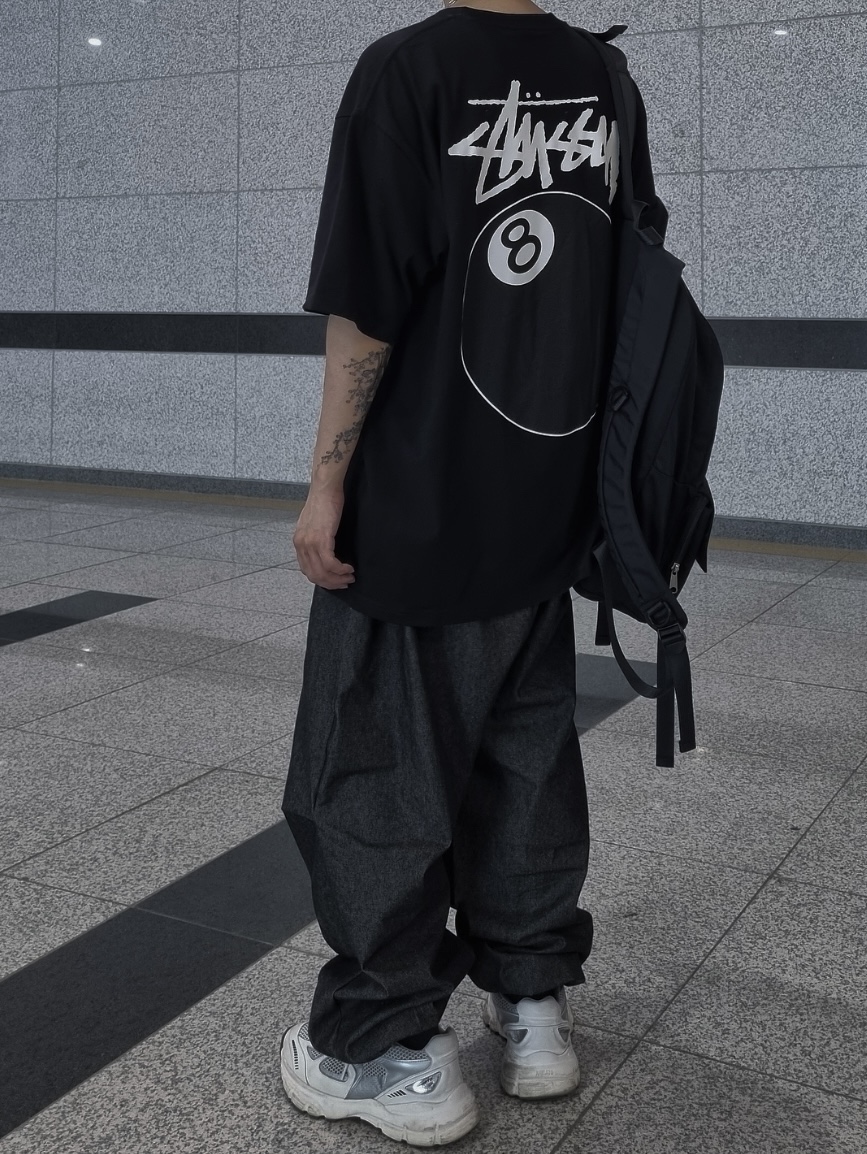 Stussy 8 Ball T-Shirt Black - 22SS 착용 스타일