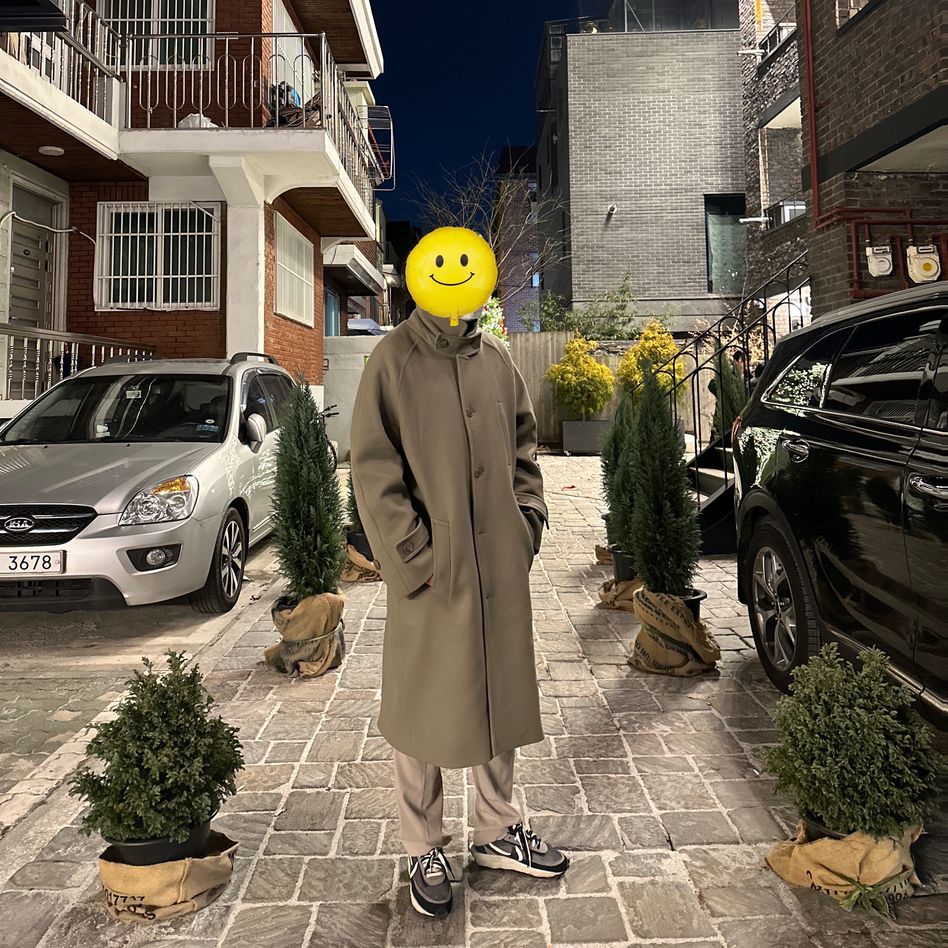 Undermycar Majanne Multi Button Oversized Wool Coat Kelp - 22FW, Nike x Sacai LDWaffle Black 착용 스타일
