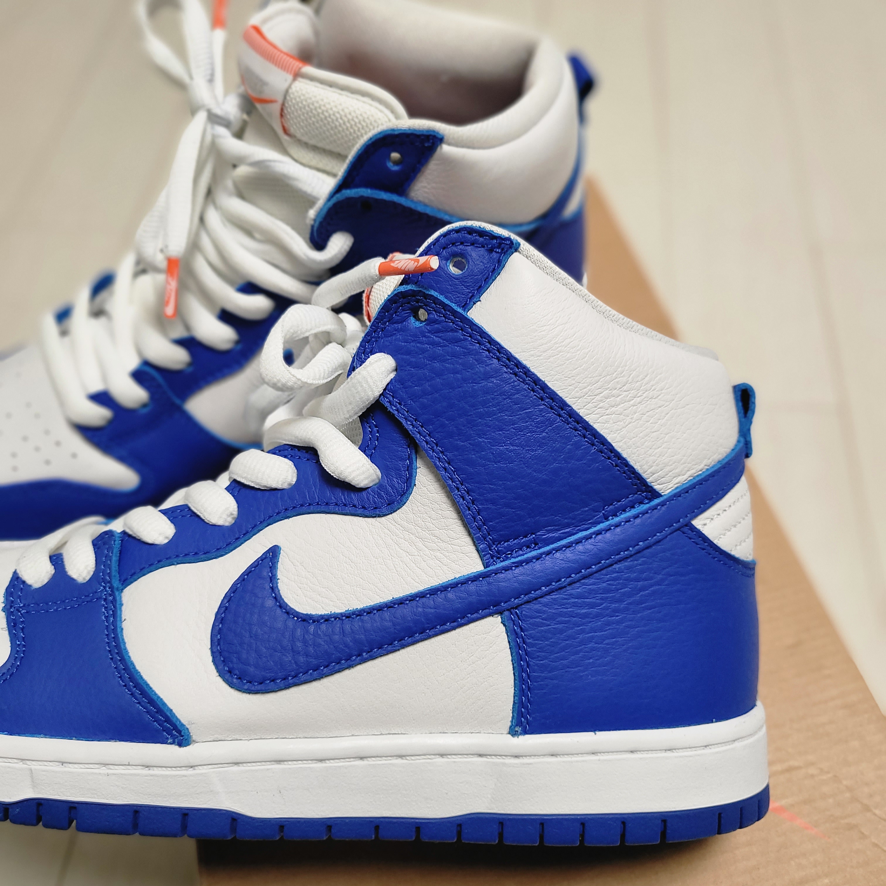 Nike SB Dunk High Pro ISO Kentucky 착용 스타일 - 4