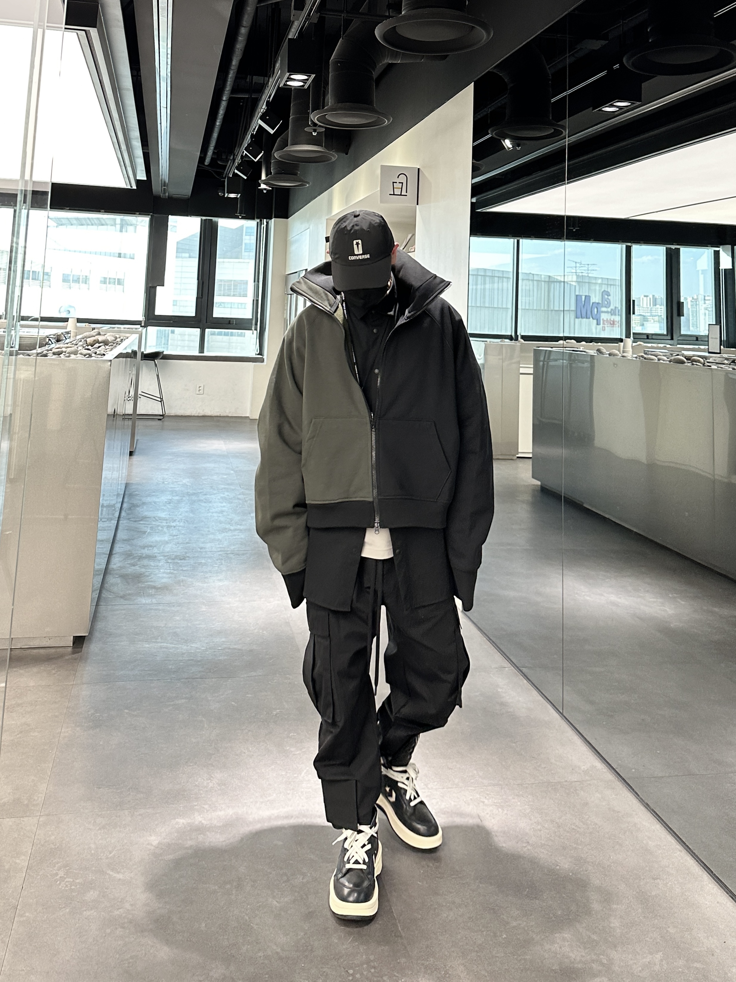Converse x Drkshdw Turbowpn Black Cream, Converse x Drkshdw Dad Cap Black 착용 스타일 - 1